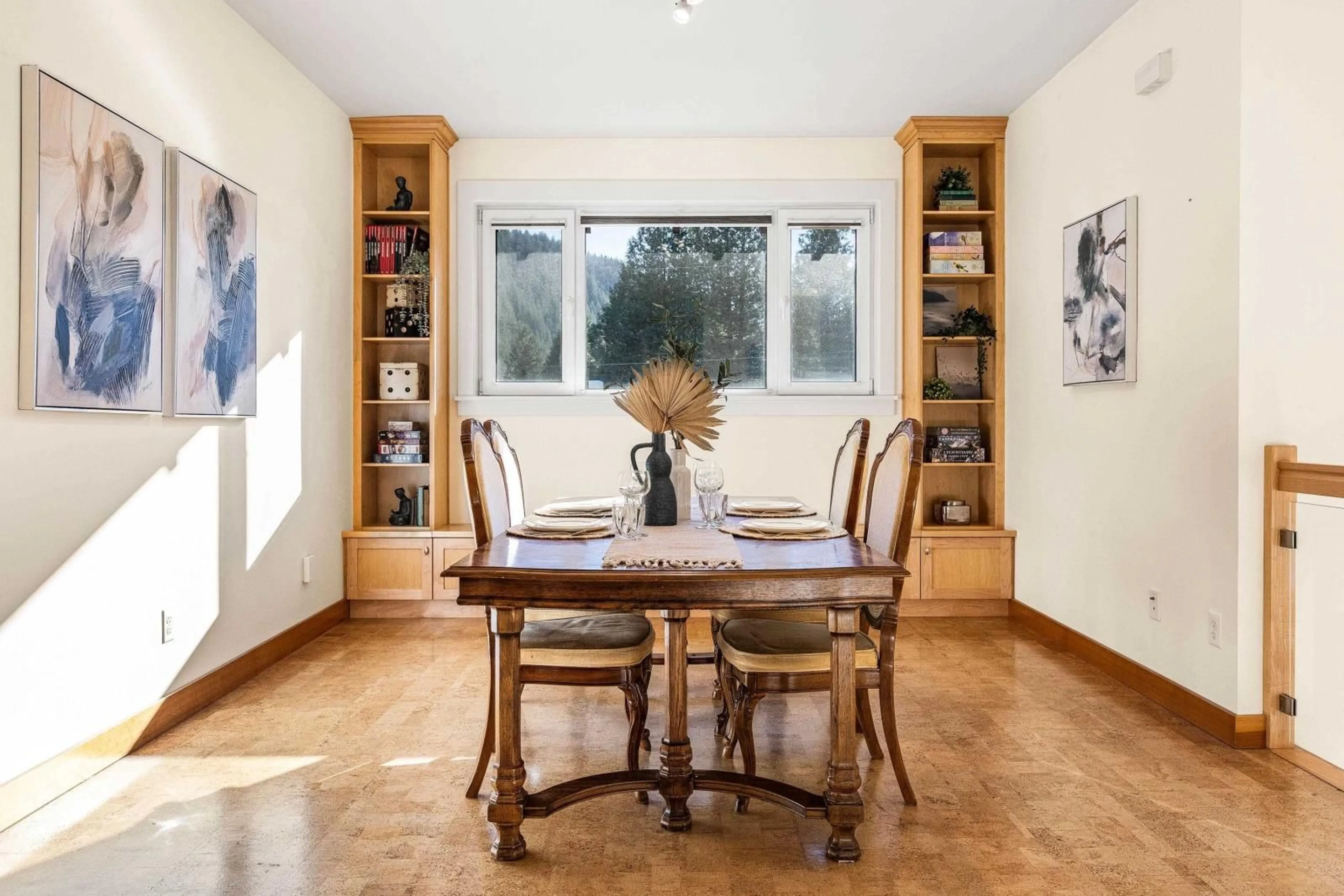 Dining room, unknown for 535 NAISMITH AVENUE|Harrison Hot Springs, Harrison Hot Springs British Columbia V0M1K0