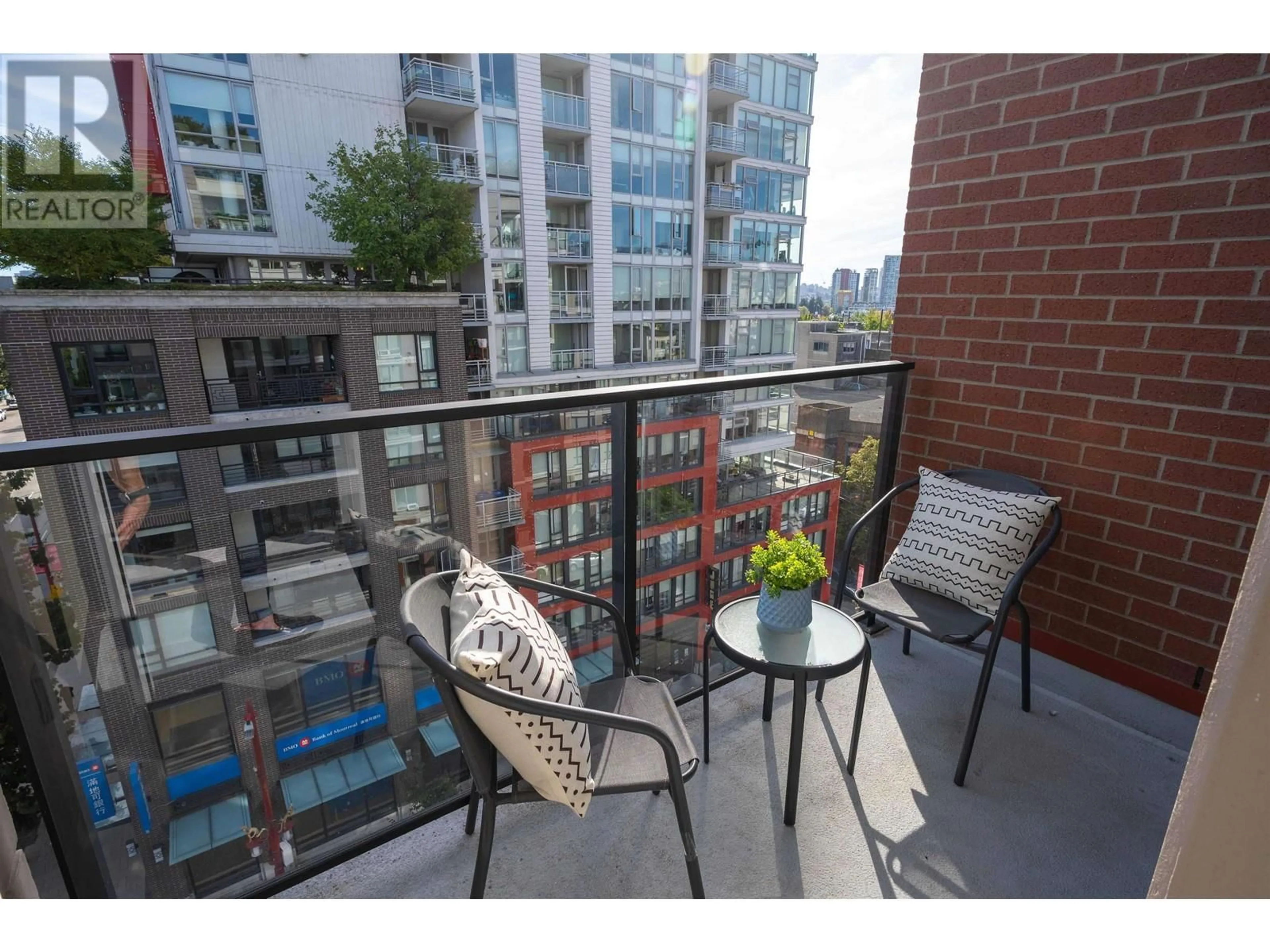 Patio, city buildings view from balcony for 812 189 KEEFER STREET, Vancouver British Columbia V6A0C8