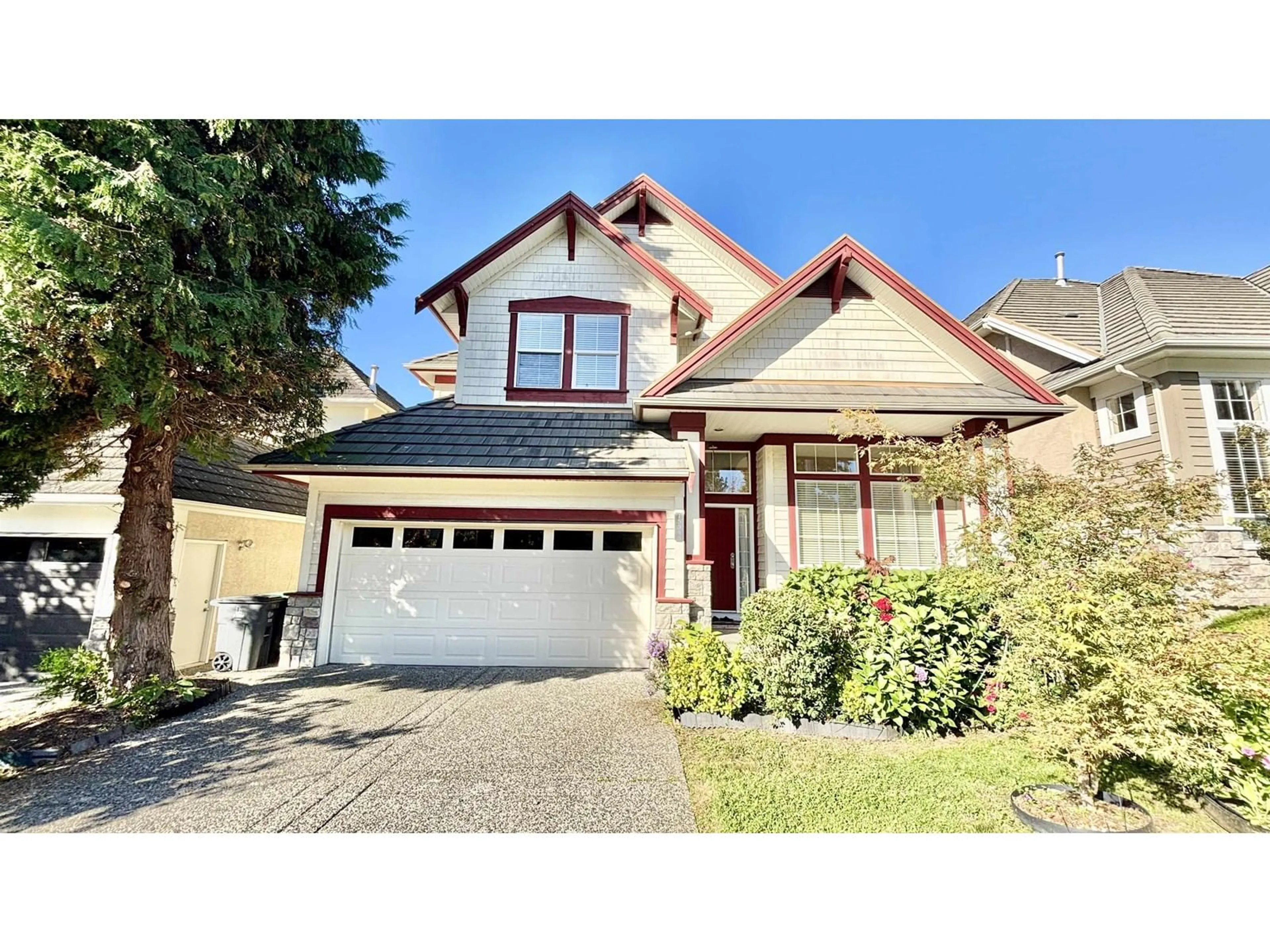 Home with vinyl exterior material, street for 15345 36 AVENUE, Surrey British Columbia V3Z0J5