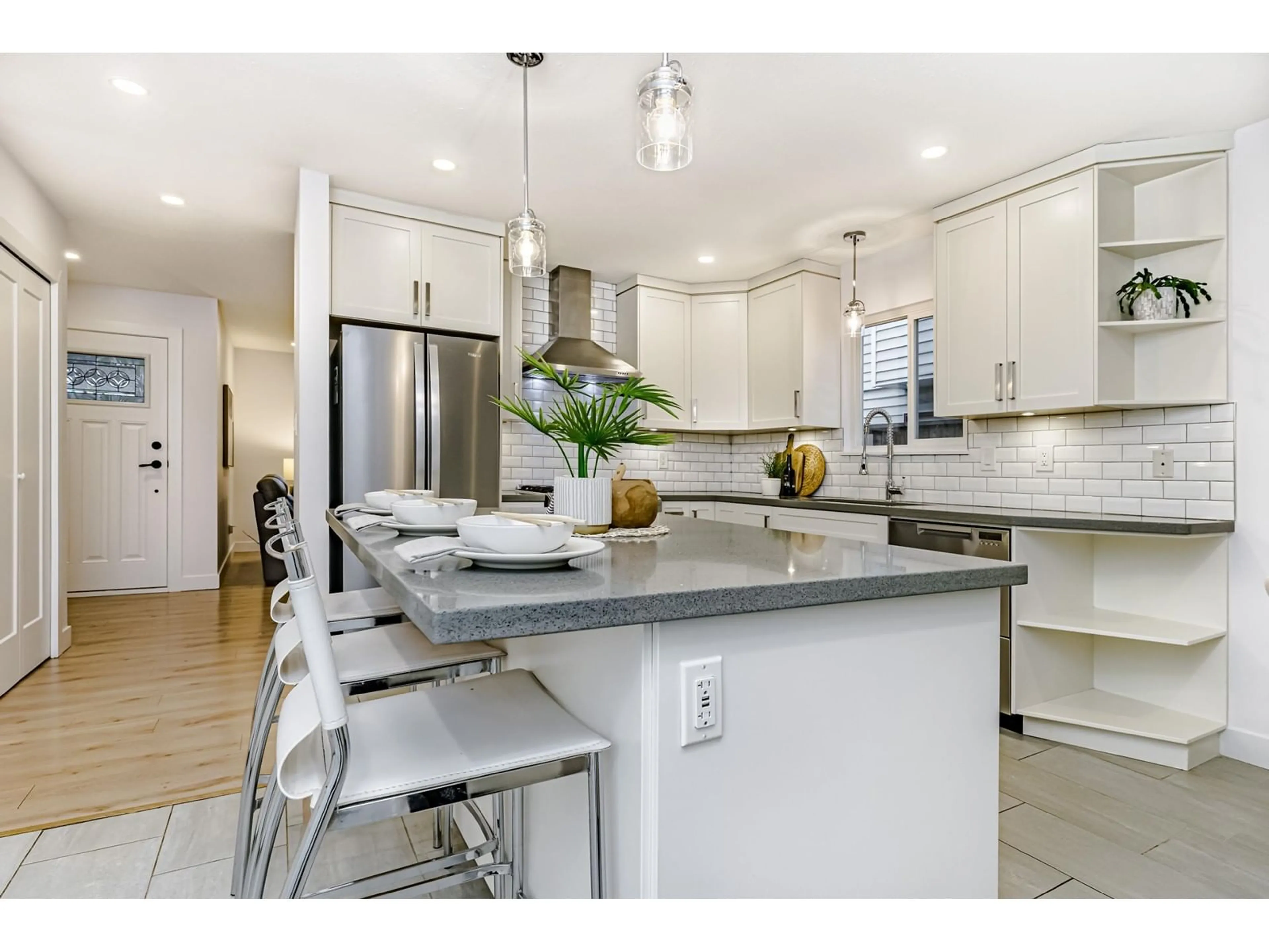 Open concept kitchen, ceramic/tile floor for 20995 92 AVENUE, Langley British Columbia V1M2B4