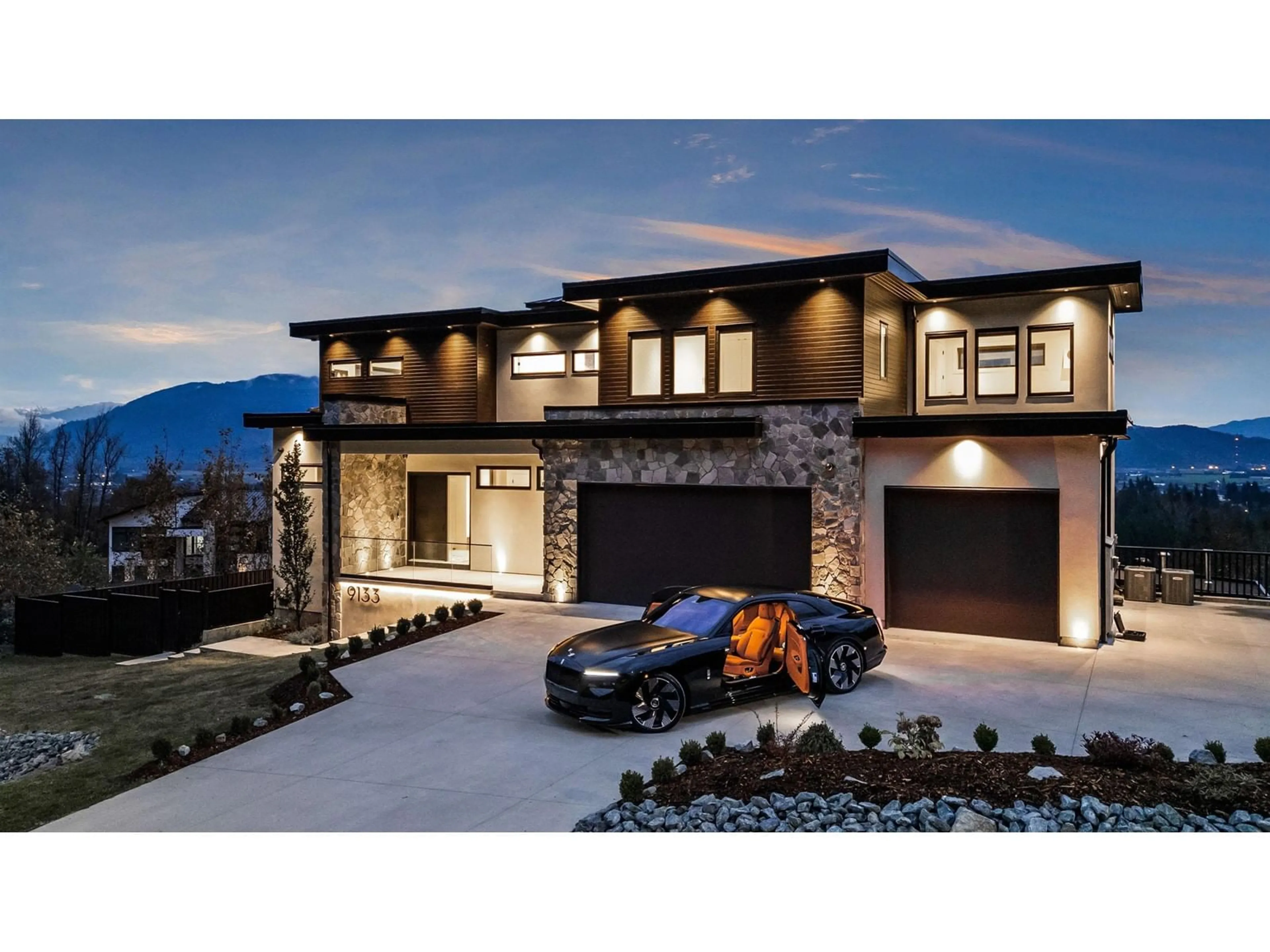 Home with brick exterior material, mountain view for 9133 HATZIC RIDGE DRIVE, Mission British Columbia V2V0J4