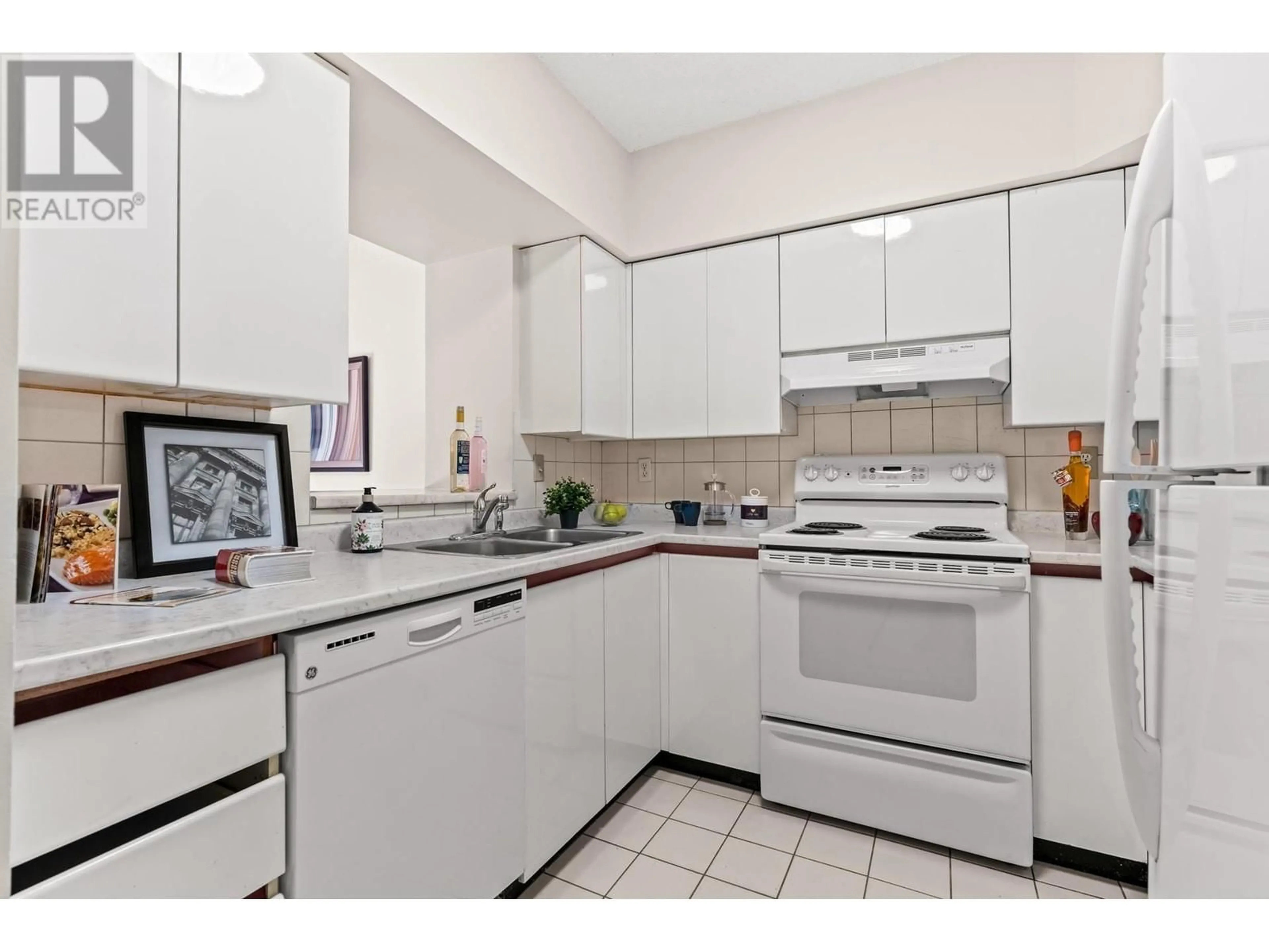 Standard kitchen, ceramic/tile floor for 102 1771 NELSON STREET, Vancouver British Columbia V6G1M6