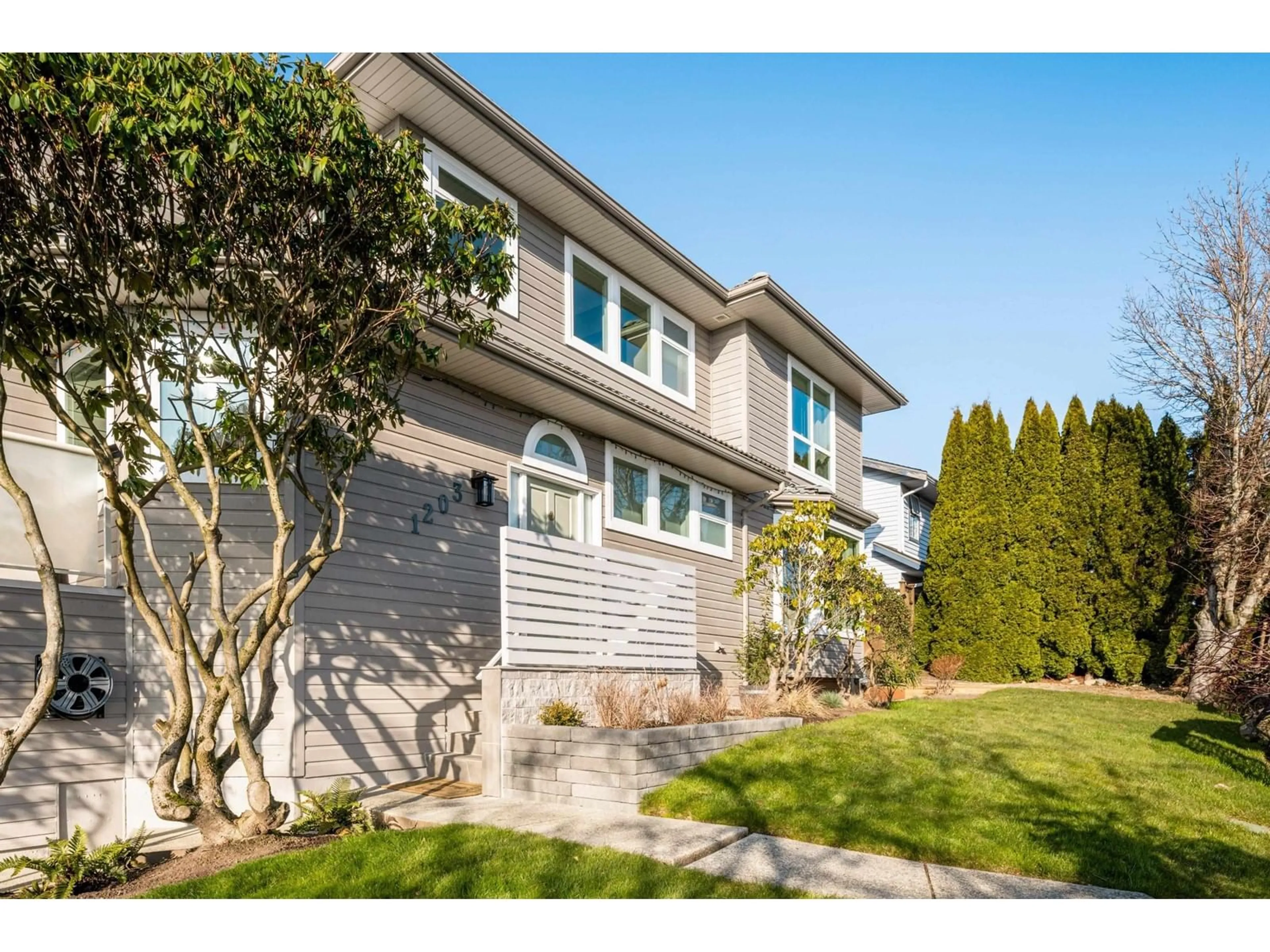 Unknown for 1203 FINLAY STREET, White Rock British Columbia V4B5H5