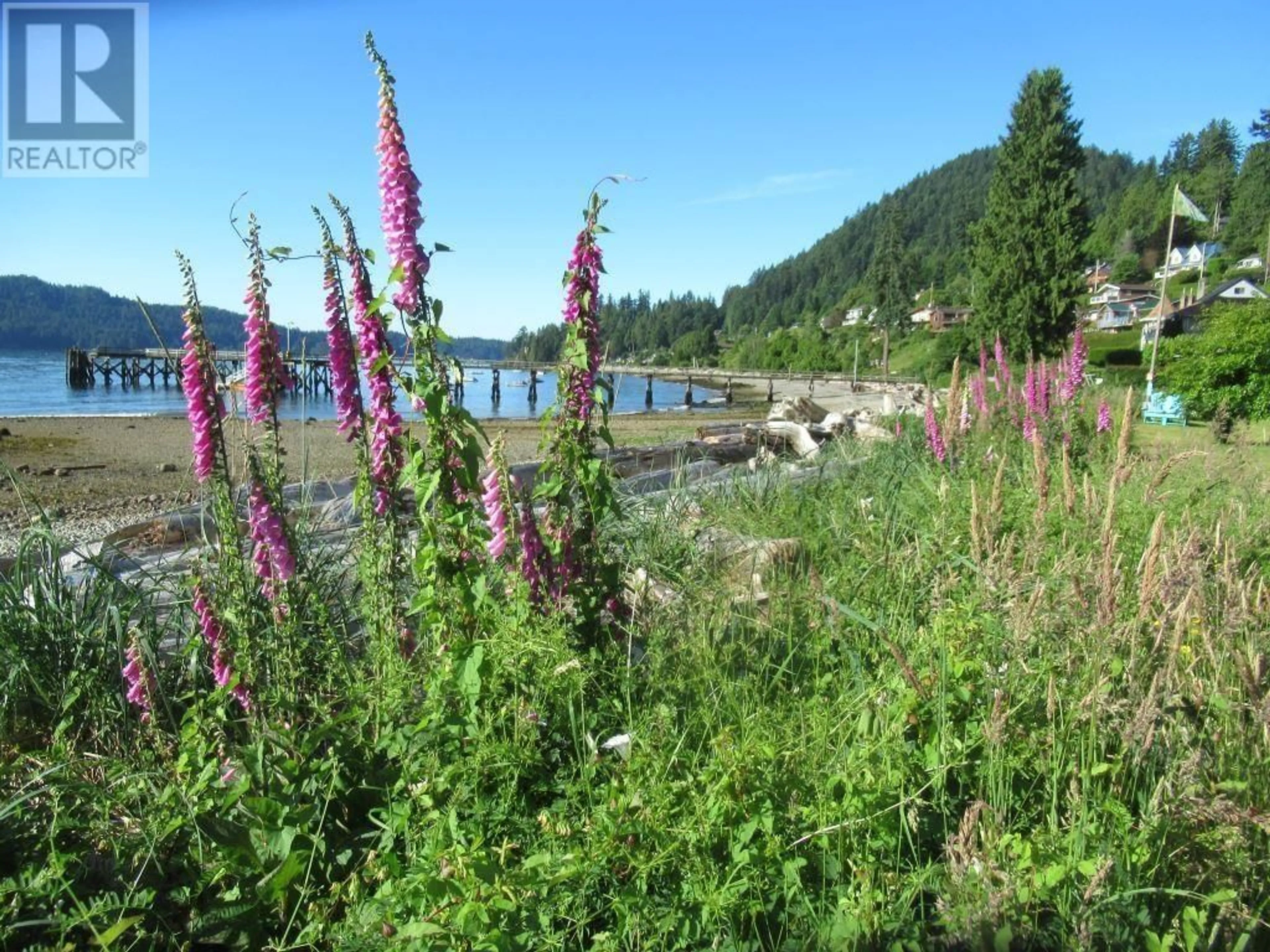 Patio, water/lake/river/ocean view for 1308 BURNS ROAD, Gibsons British Columbia V0N1V1