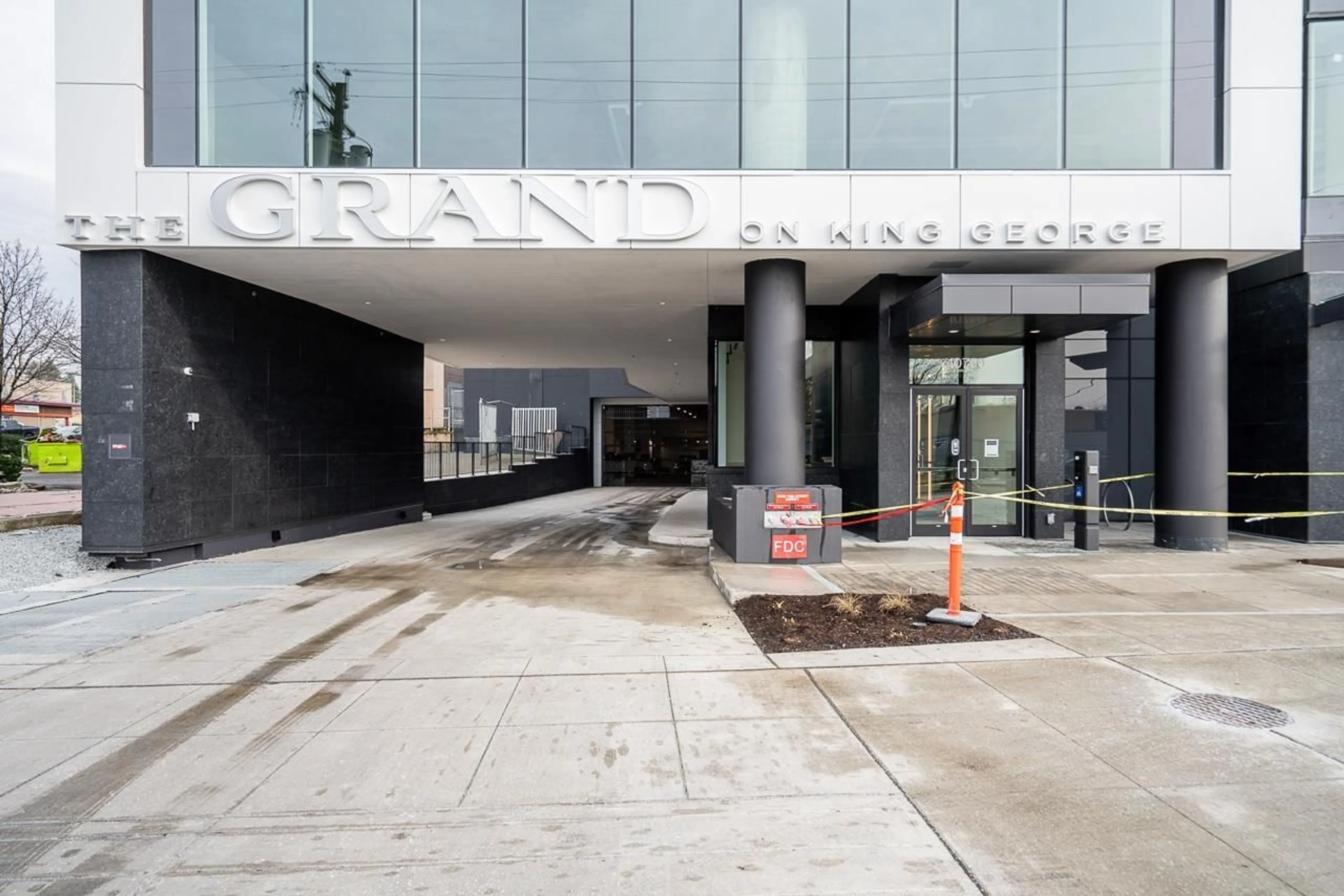 Lobby for 801 - 10750 135A, Surrey British Columbia V3T0V4