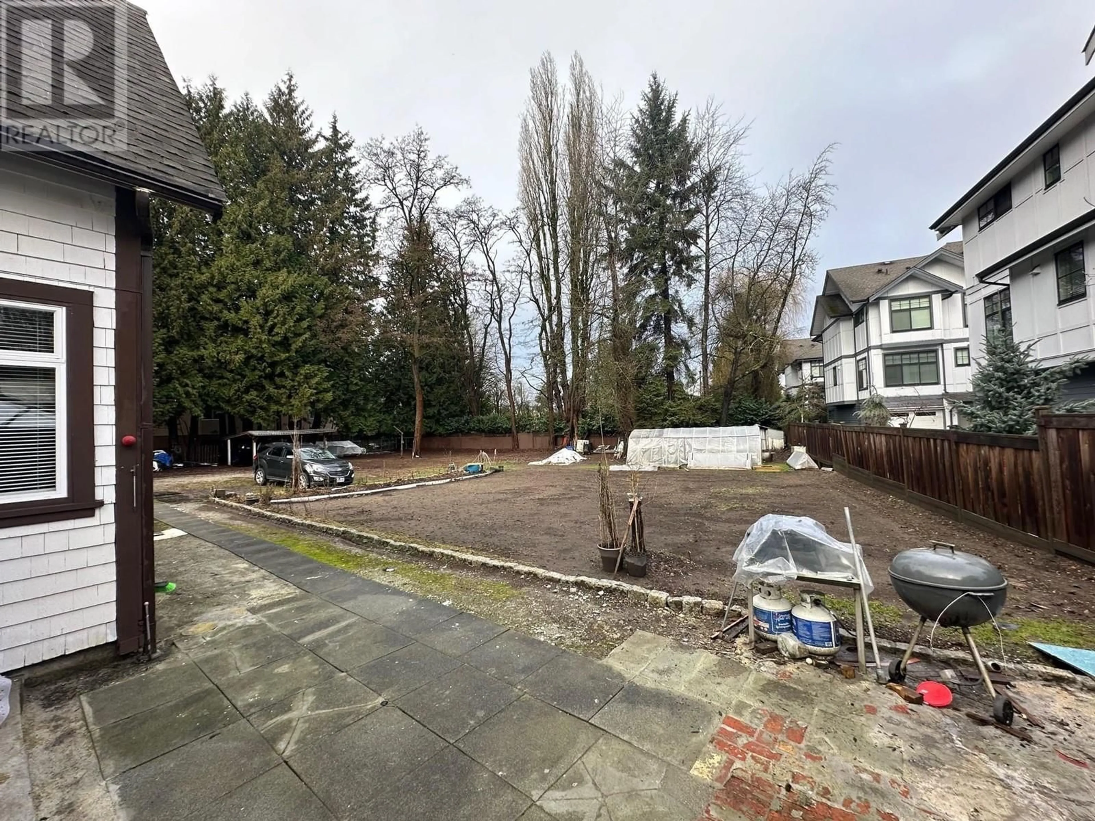 A pic from outside/outdoor area/front of a property/back of a property/a pic from drone, street for 5070 CANADA WAY, Burnaby British Columbia V5E3N2