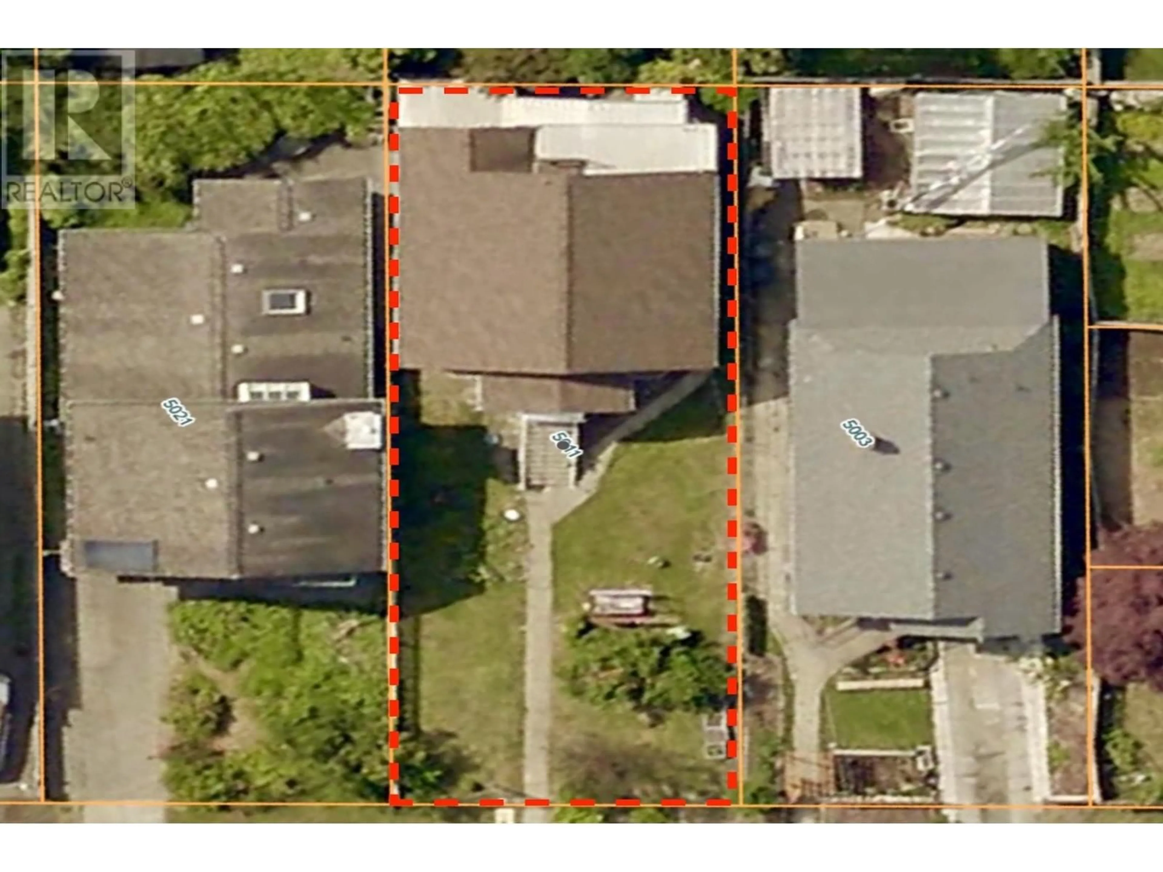 A pic from outside/outdoor area/front of a property/back of a property/a pic from drone, street for 5011 CHATHAM STREET, Vancouver British Columbia V5R3Z2