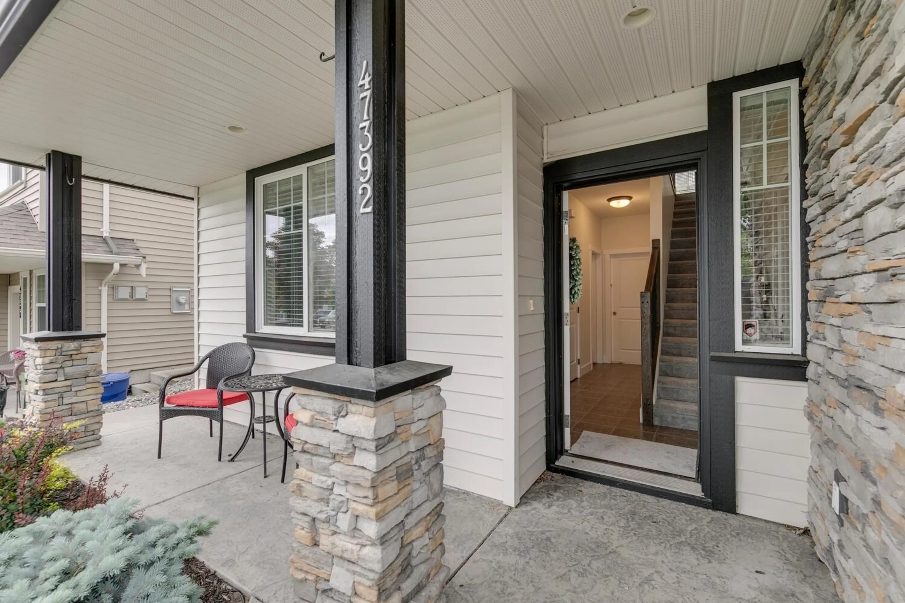 Indoor entryway for 47392 MACSWAN DRIVE, Chilliwack British Columbia V2R0L3