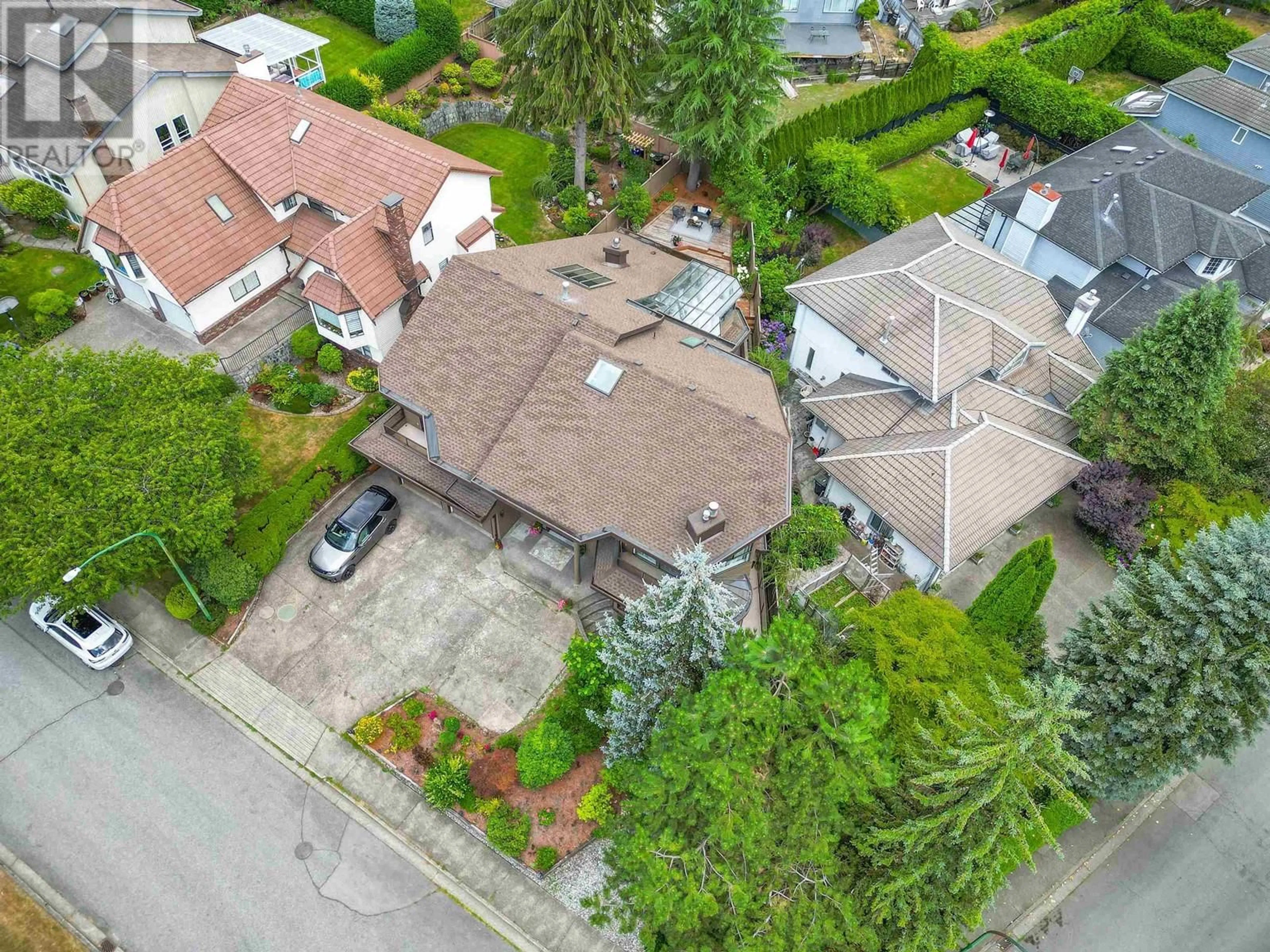 A pic from outside/outdoor area/front of a property/back of a property/a pic from drone, street for 1280 MARSDEN COURT, Burnaby British Columbia V5A3N3