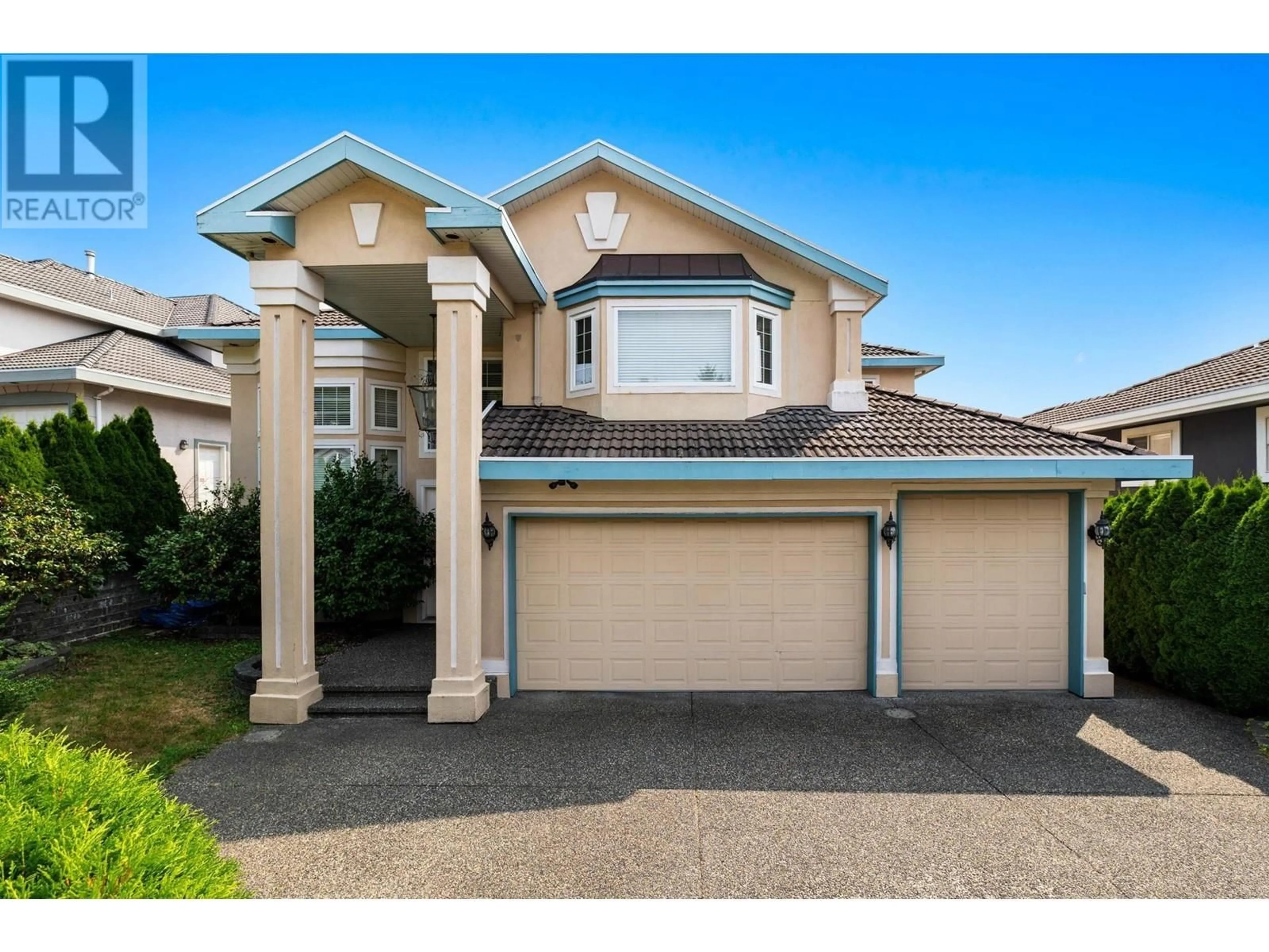 A pic from outside/outdoor area/front of a property/back of a property/a pic from drone, street for 1569 PINETREE WAY, Coquitlam British Columbia V3E3B5