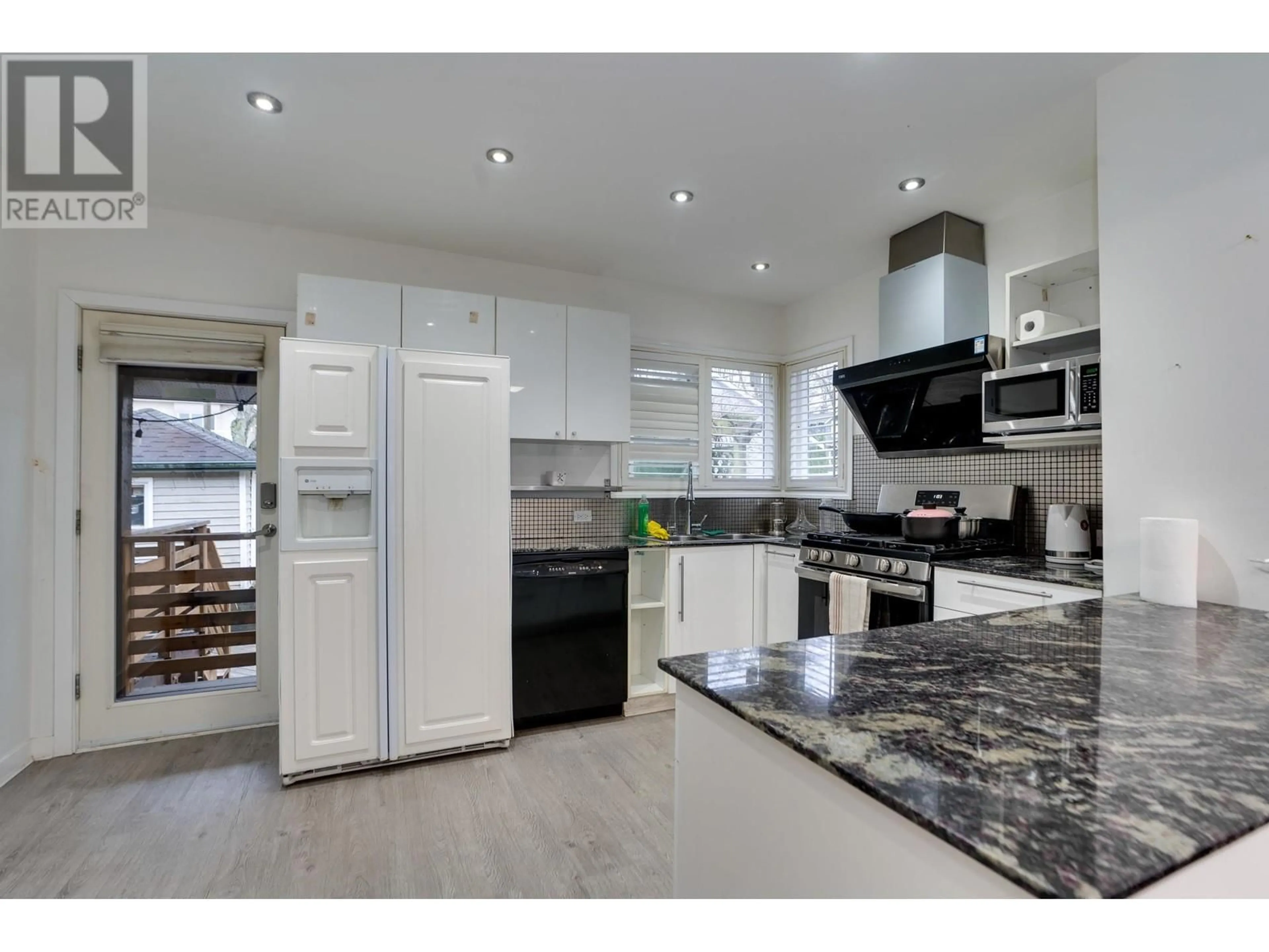 Open concept kitchen, unknown for 2682 NAPIER STREET, Vancouver British Columbia V5K2W6