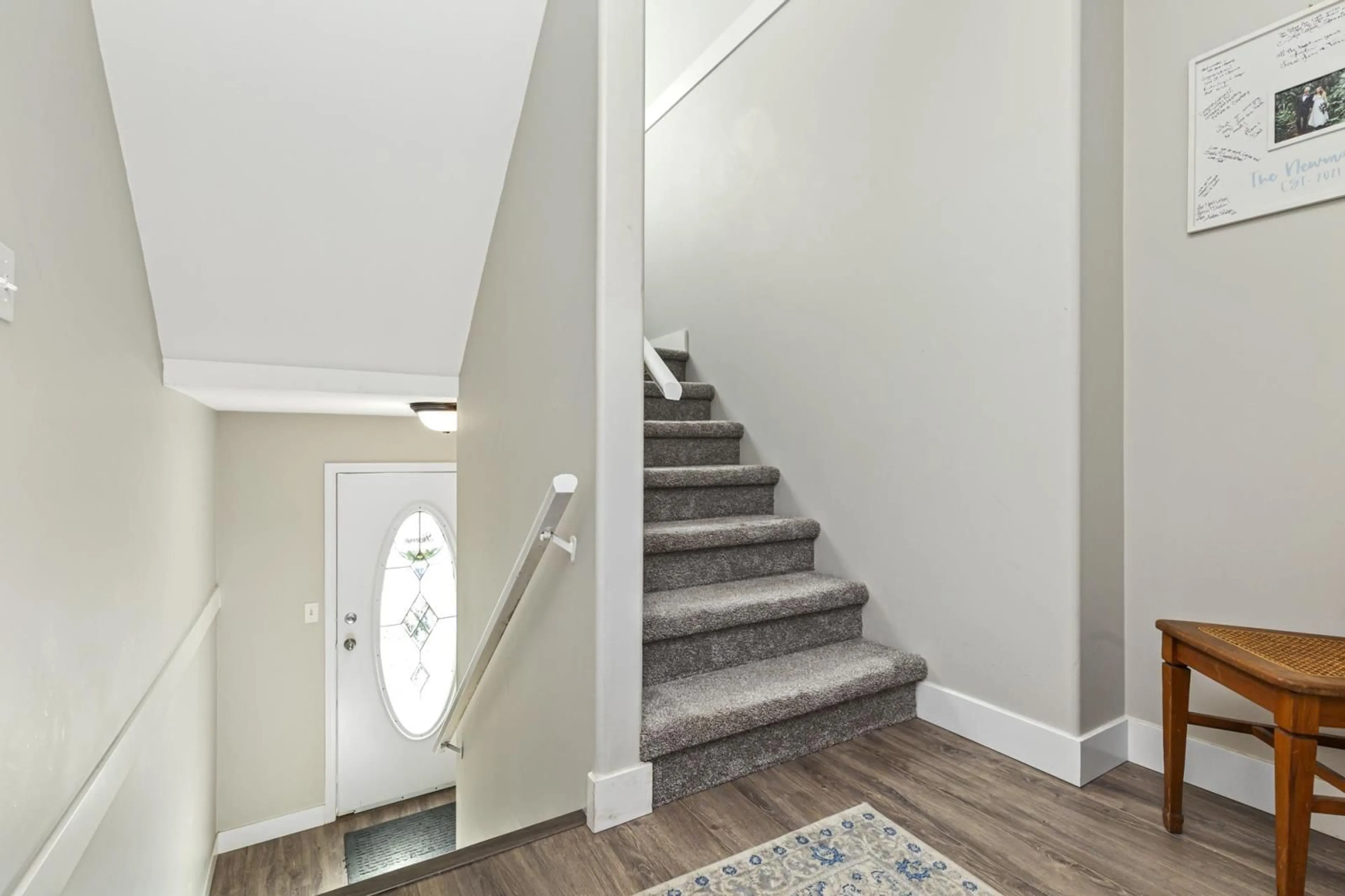 Indoor entryway for 18 45090 LUCKAKUCK WAY|Sardis West Vedde, Chilliwack British Columbia V2R3Z5