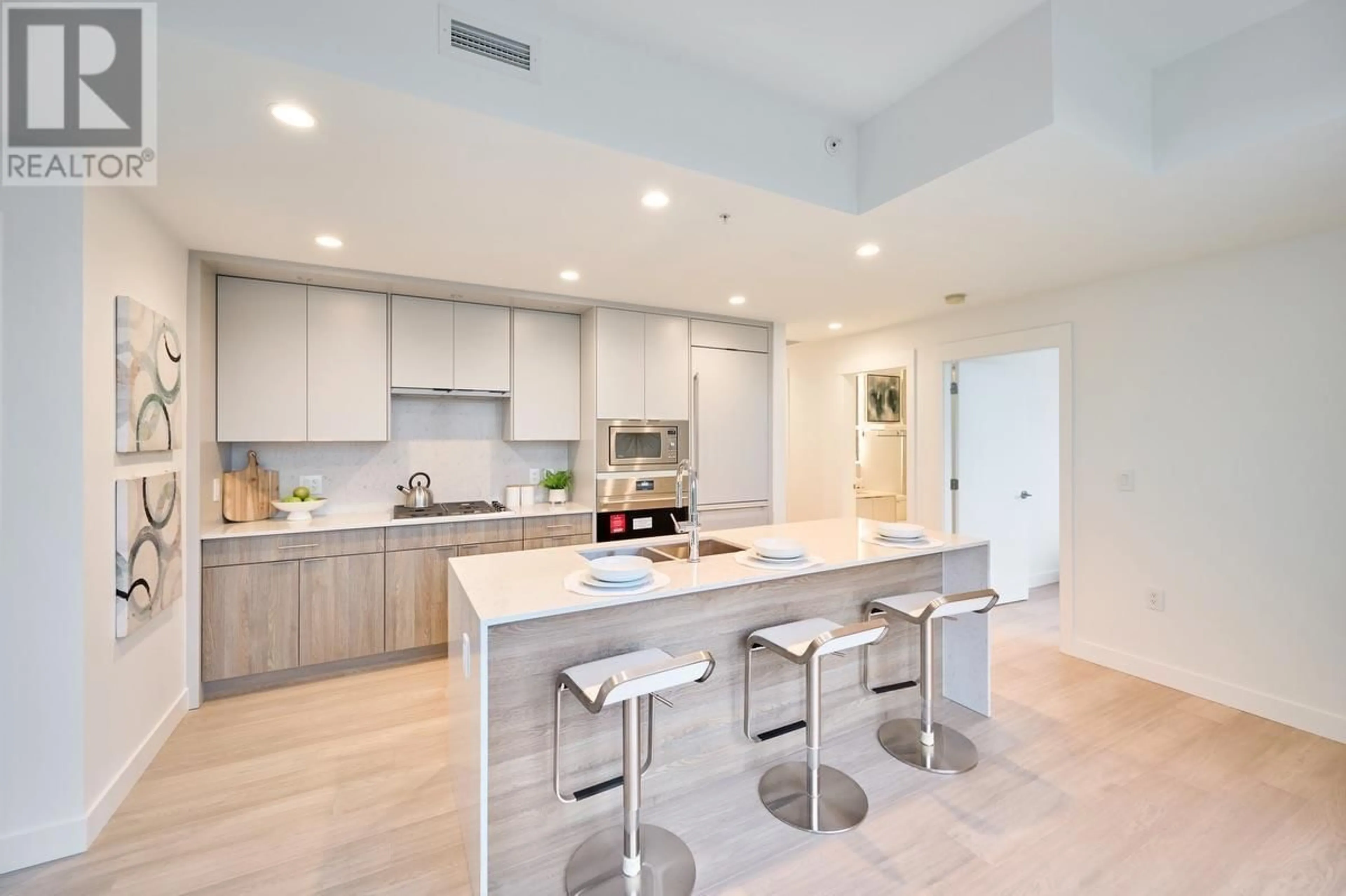 Contemporary kitchen, ceramic/tile floor for 502 7638 CAMBIE STREET, Vancouver British Columbia V6P3H7