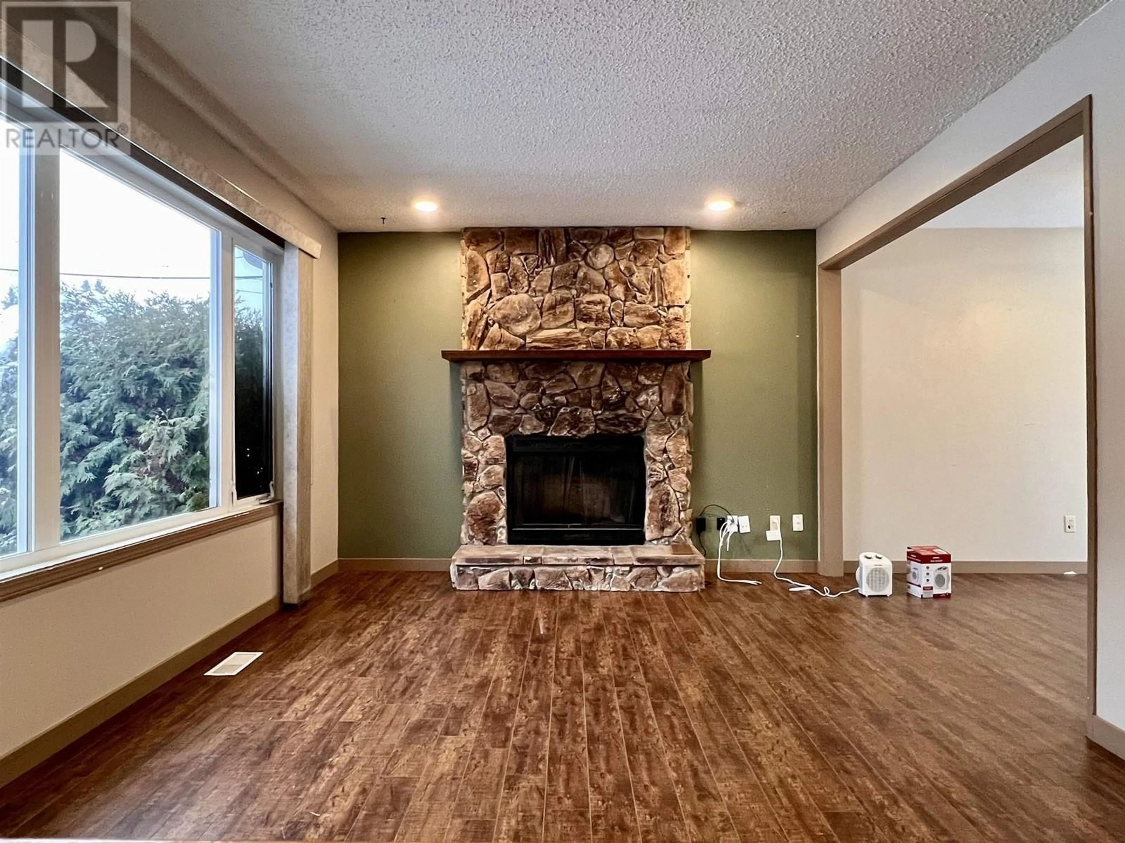 Living room with furniture, unknown for 7777 THOMPSON DRIVE, Prince George British Columbia V2N5N5