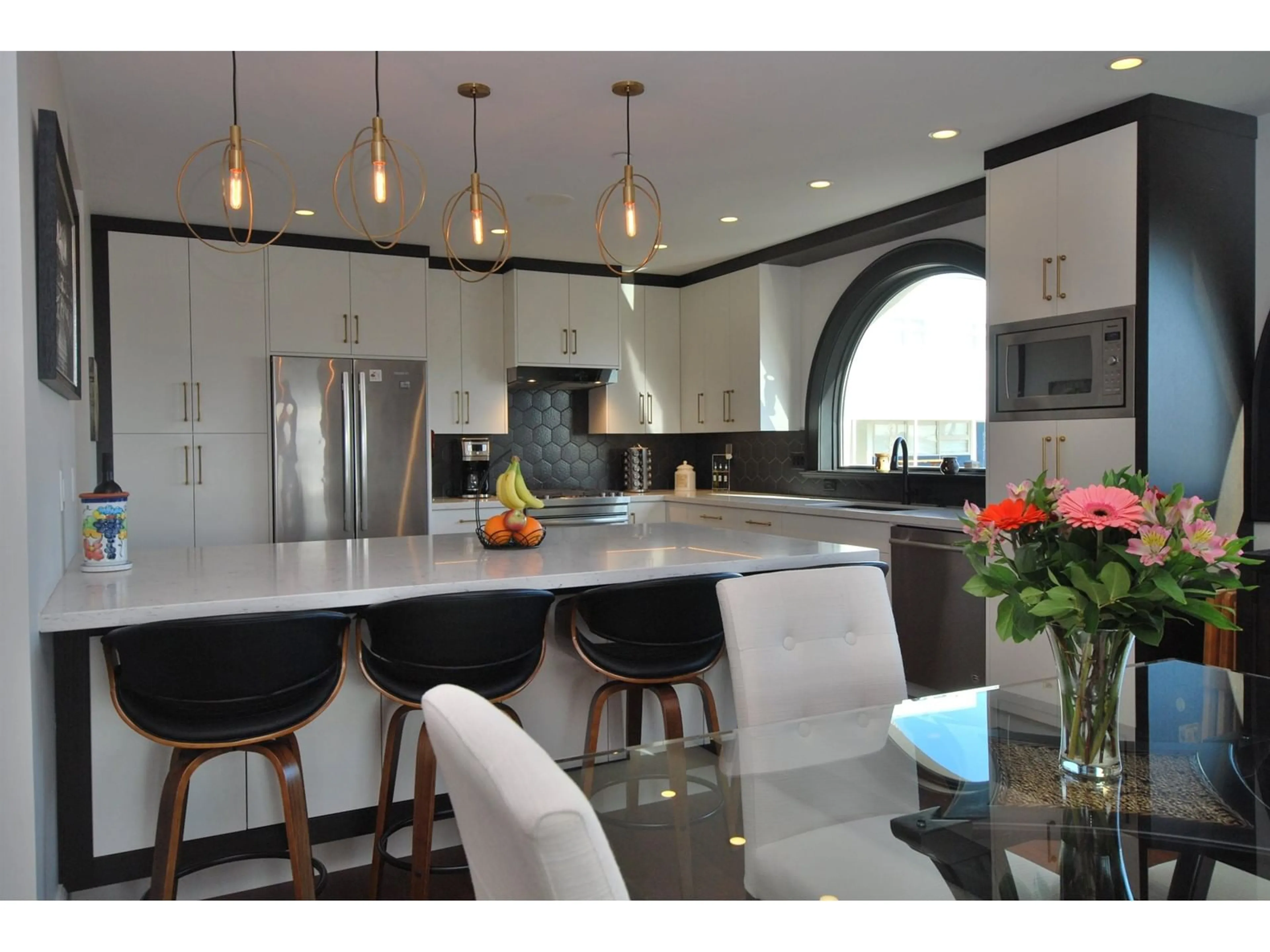 Contemporary kitchen, ceramic/tile floor for 101 - 15219 ROYAL, White Rock British Columbia V4B1M4