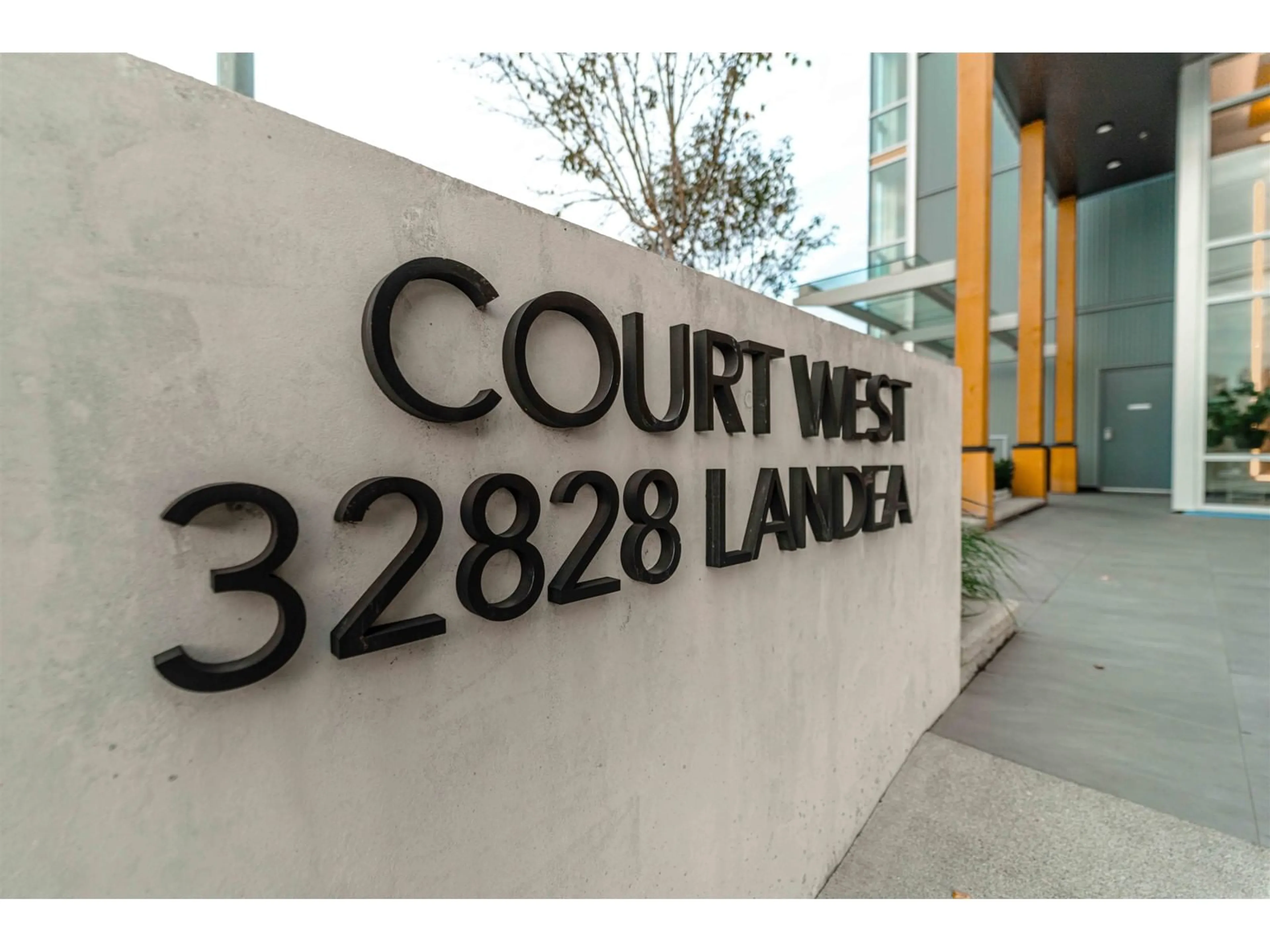 Lobby for 508 - 32828 LANDEAU, Abbotsford British Columbia V2S0M4