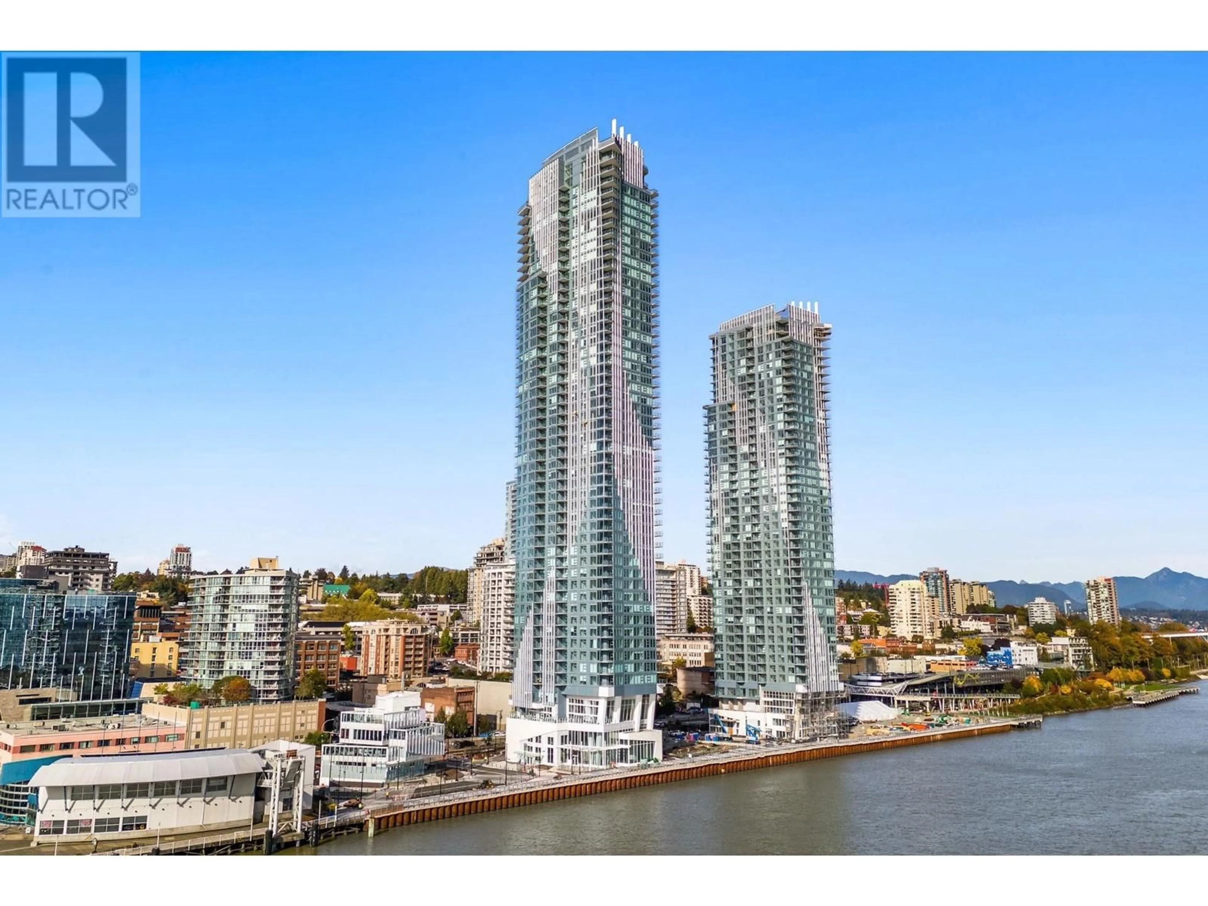 A pic from outside/outdoor area/front of a property/back of a property/a pic from drone, unknown for 3903 680 QUAYSIDE DRIVE, New Westminster British Columbia V3M0P2