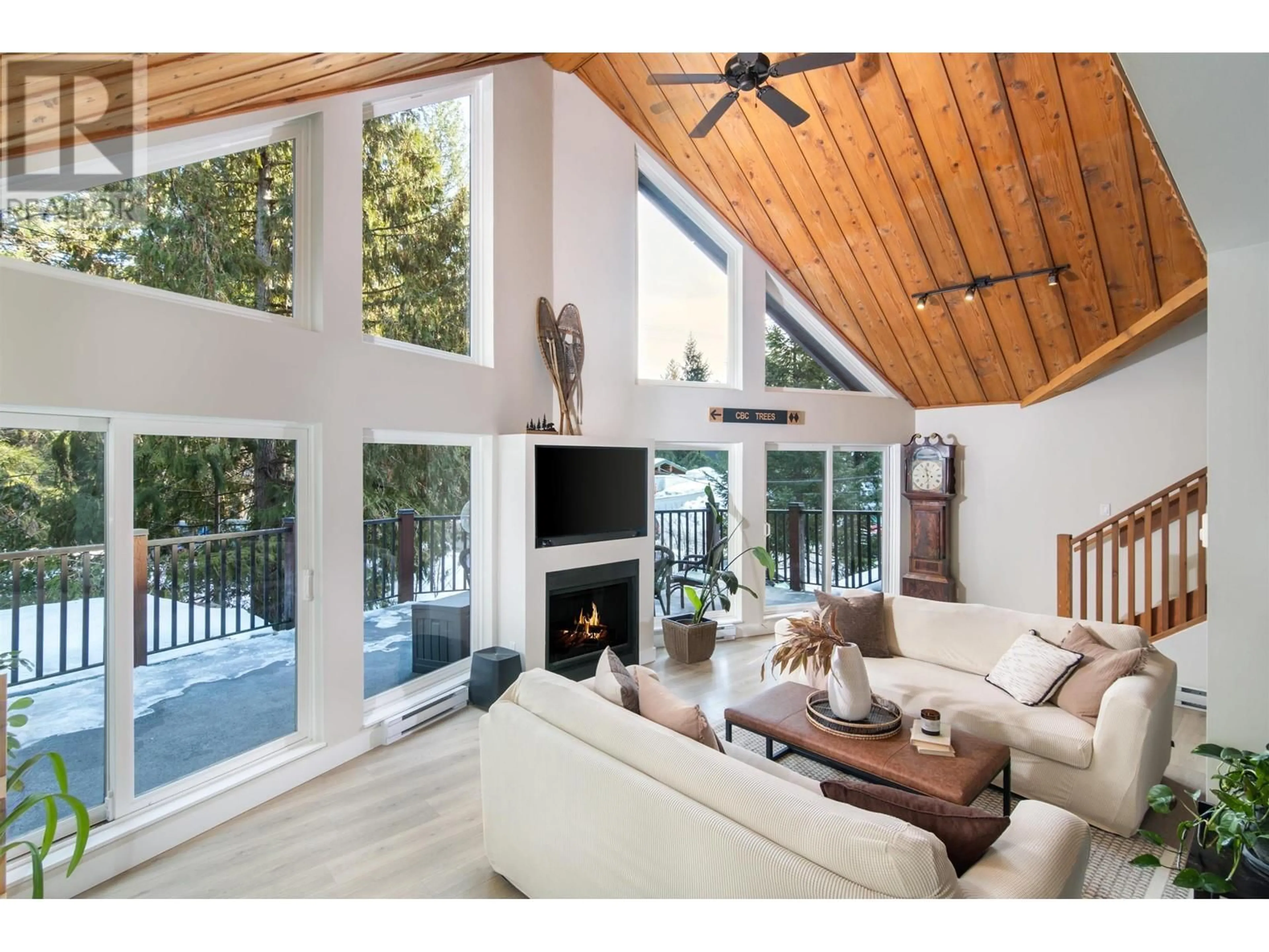 Living room with furniture, wood/laminate floor for 8275 MOUNTAIN VIEW DRIVE, Whistler British Columbia V8E0G3