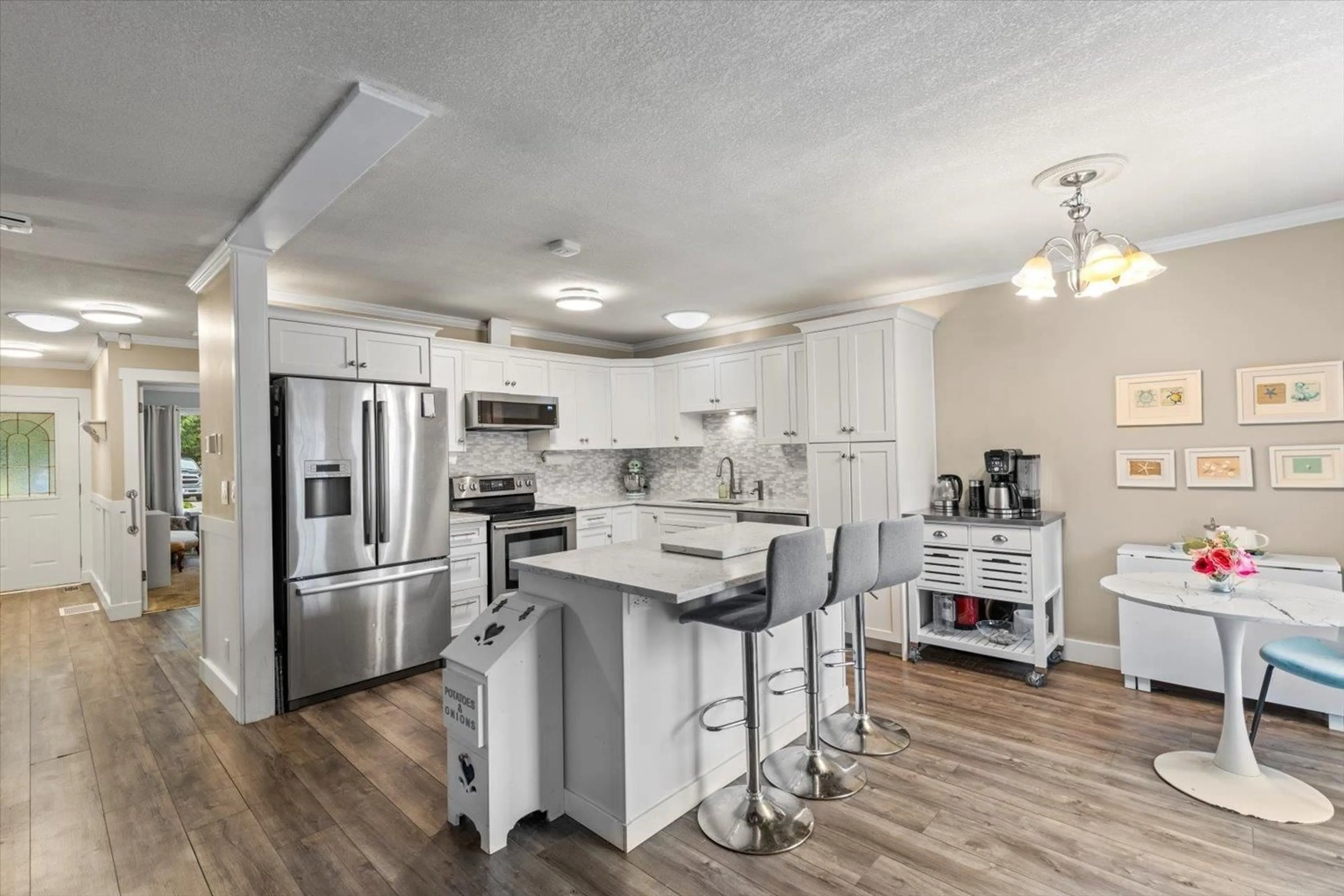 Open concept kitchen, unknown for 13 3350 ELMWOOD DRIVE, Abbotsford British Columbia V2S6B2