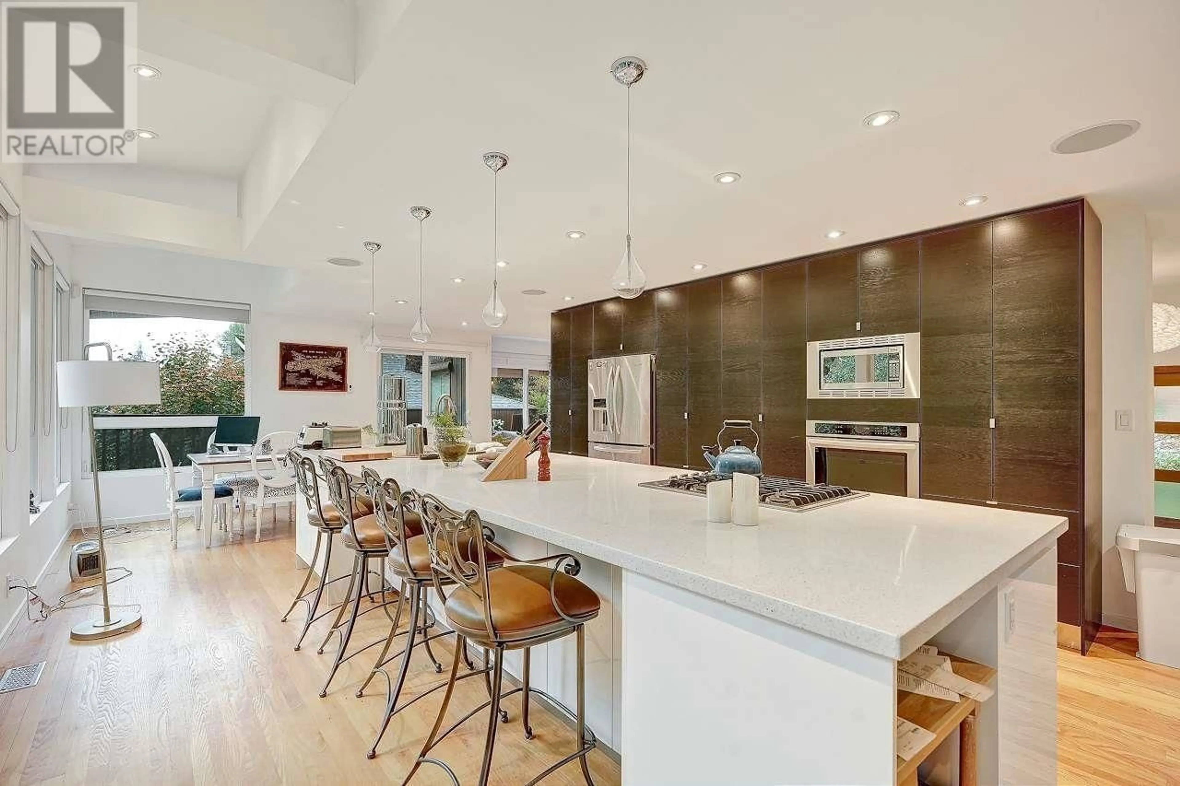 Open concept kitchen, ceramic/tile floor for 5344 CLIFFRIDGE AVENUE, North Vancouver British Columbia V7R3V4