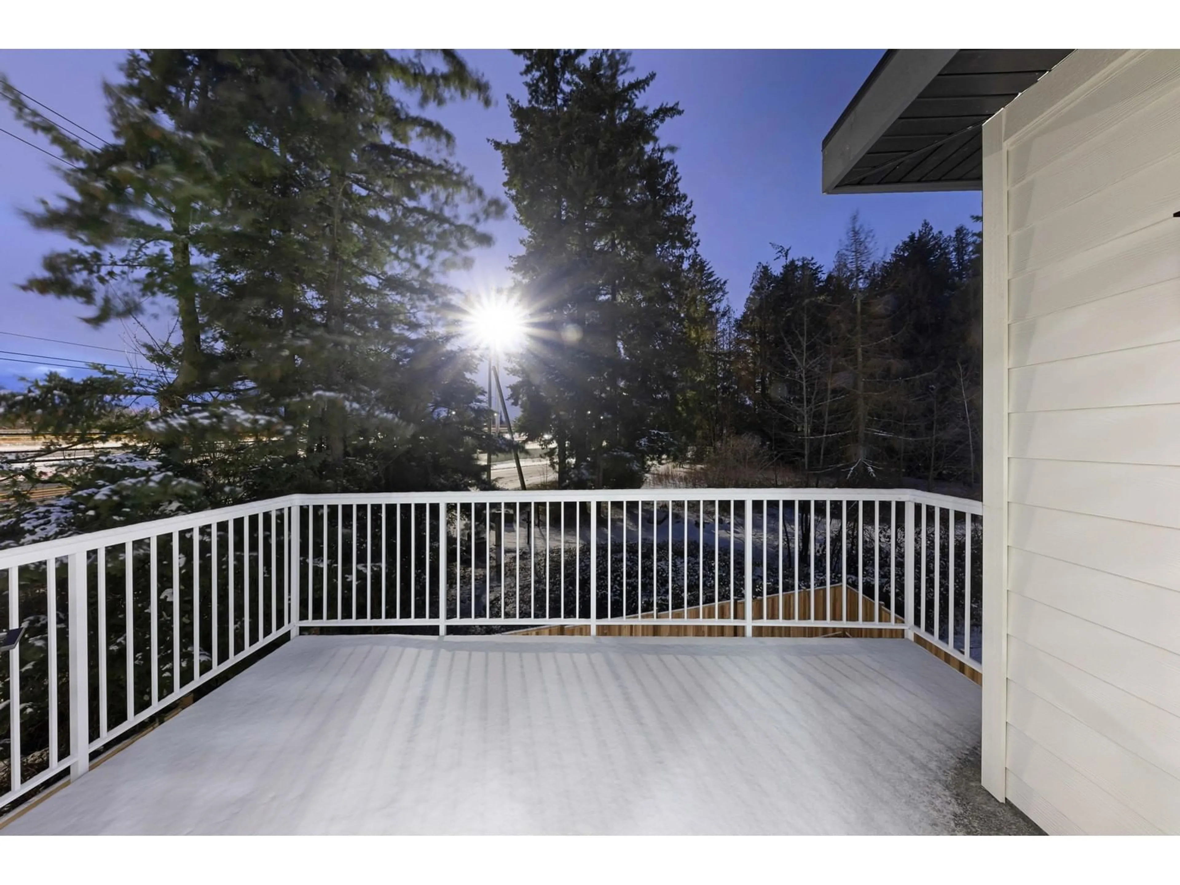 Patio, unknown for 9755 177B STREET, Surrey British Columbia V4N6T4