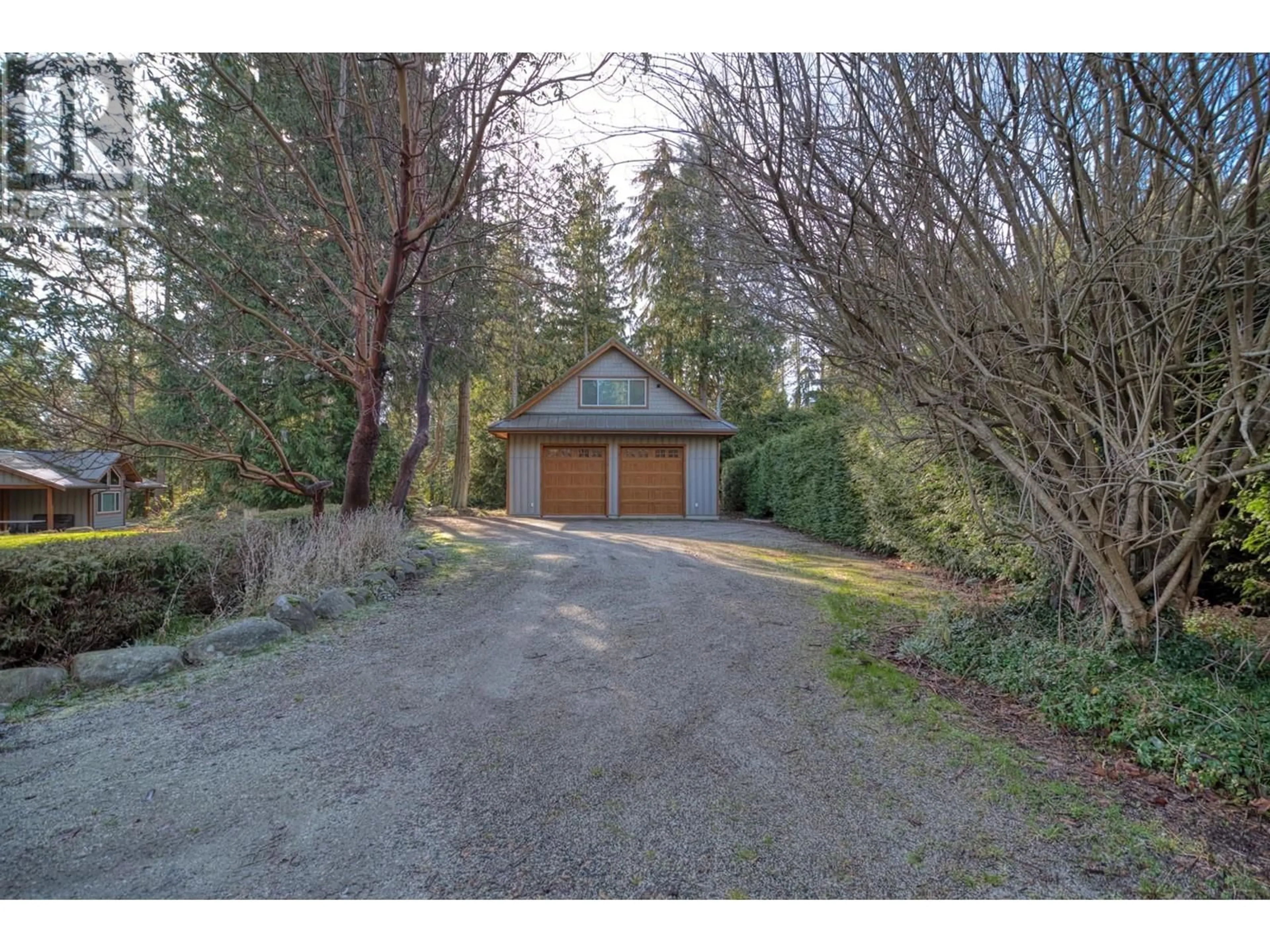 Indoor garage for 7860 REDROOFFS ROAD, Halfmoon Bay British Columbia V7Z1A4