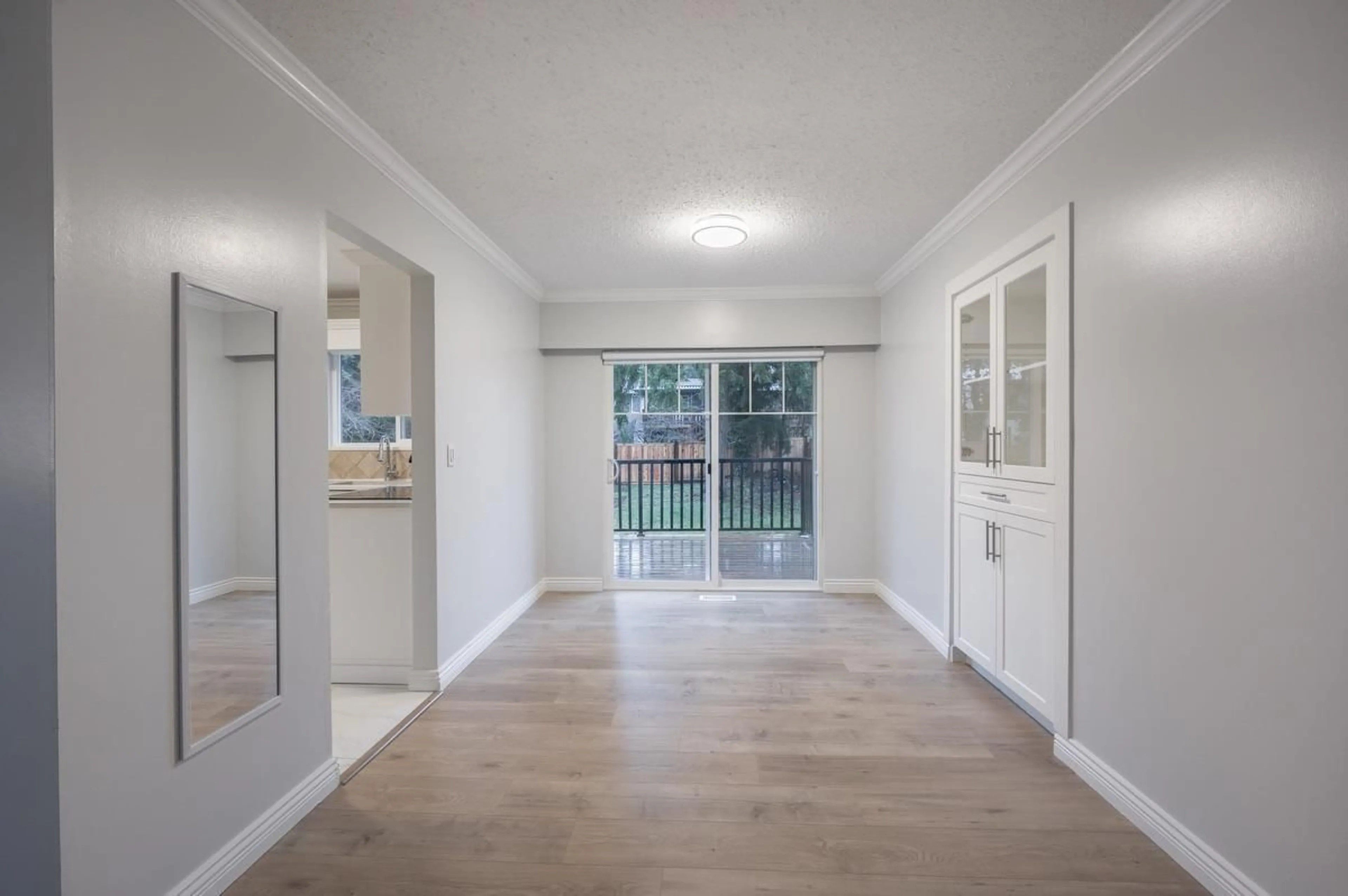 Indoor entryway for 11746 72 AVENUE, Delta British Columbia V4E1Z4