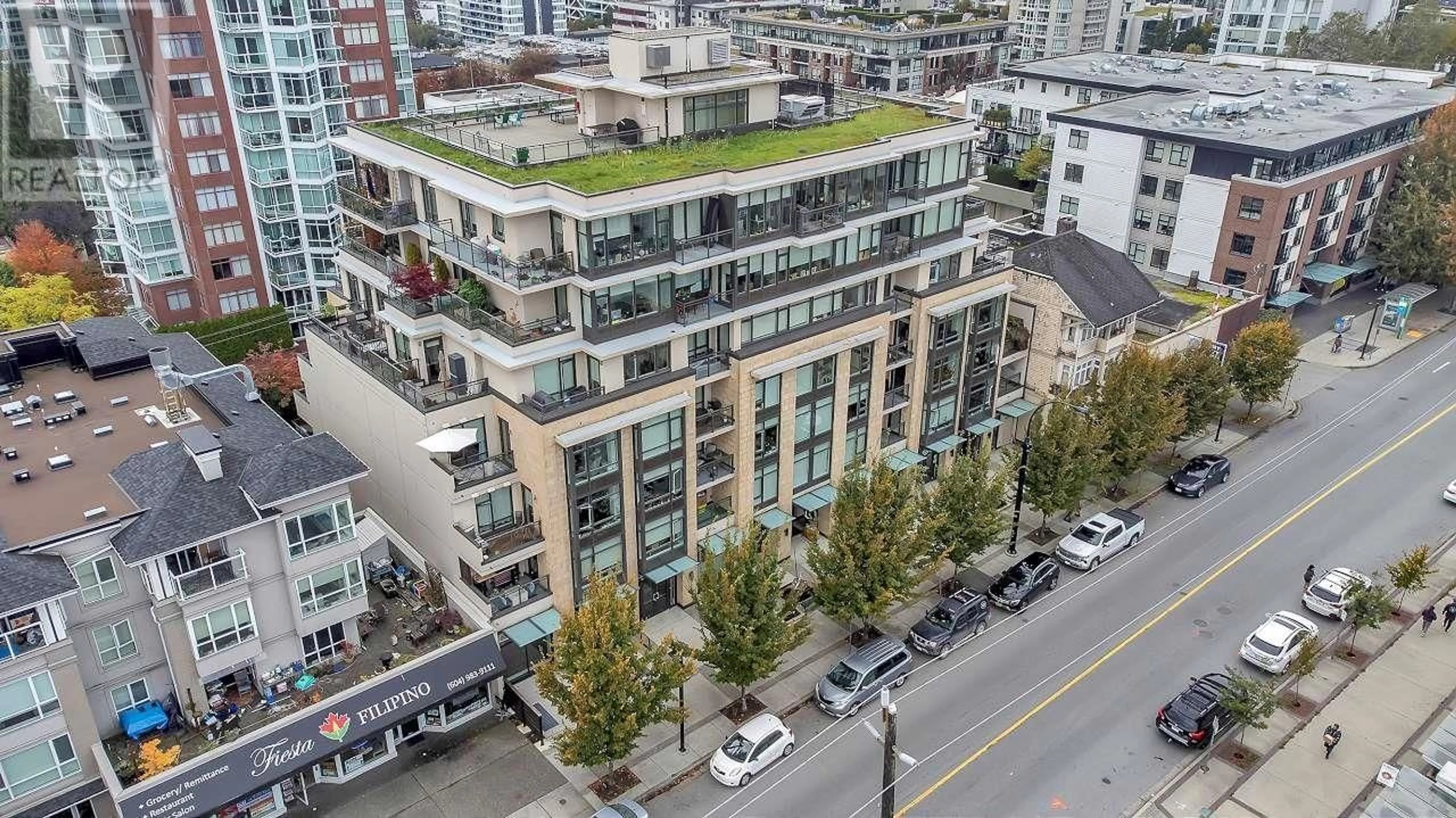 A pic from outside/outdoor area/front of a property/back of a property/a pic from drone, city buildings view from balcony for 409 131 E 3RD STREET, North Vancouver British Columbia V7L0E3