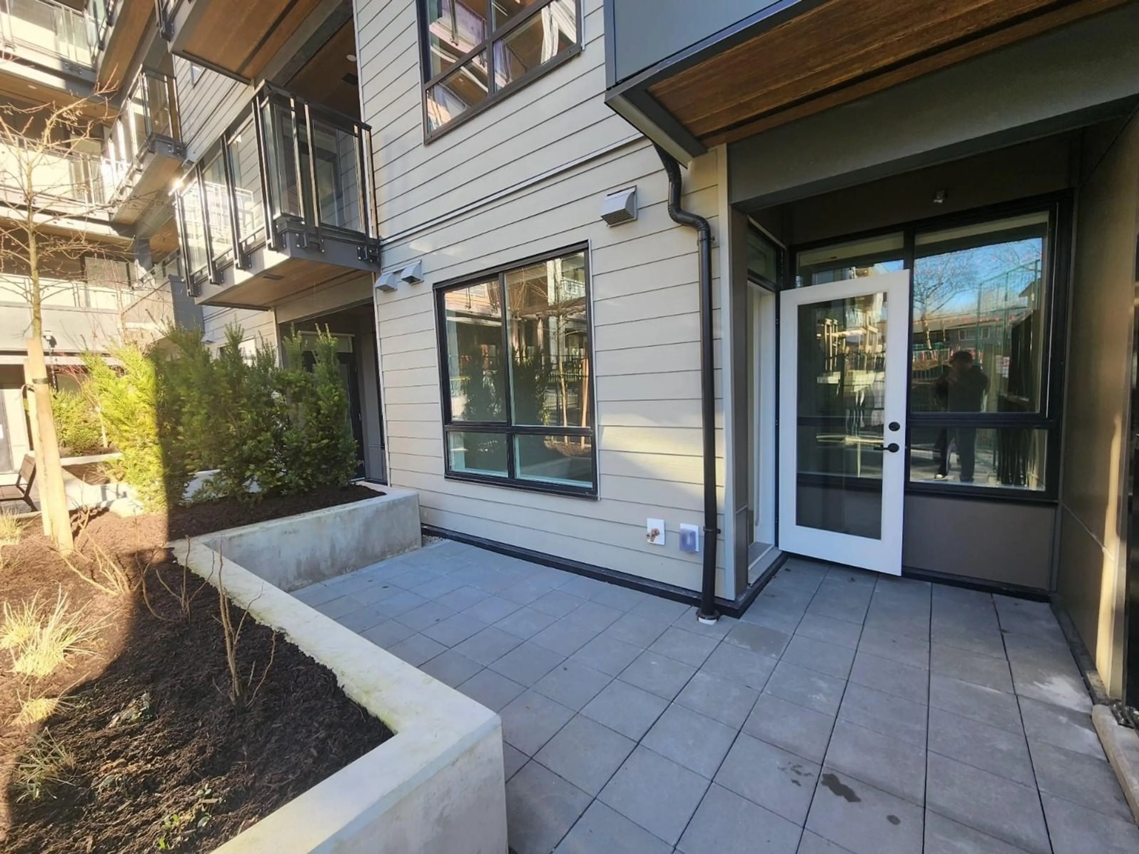 Patio, street for 102 - 13439 94A, Surrey British Columbia V3V0G9