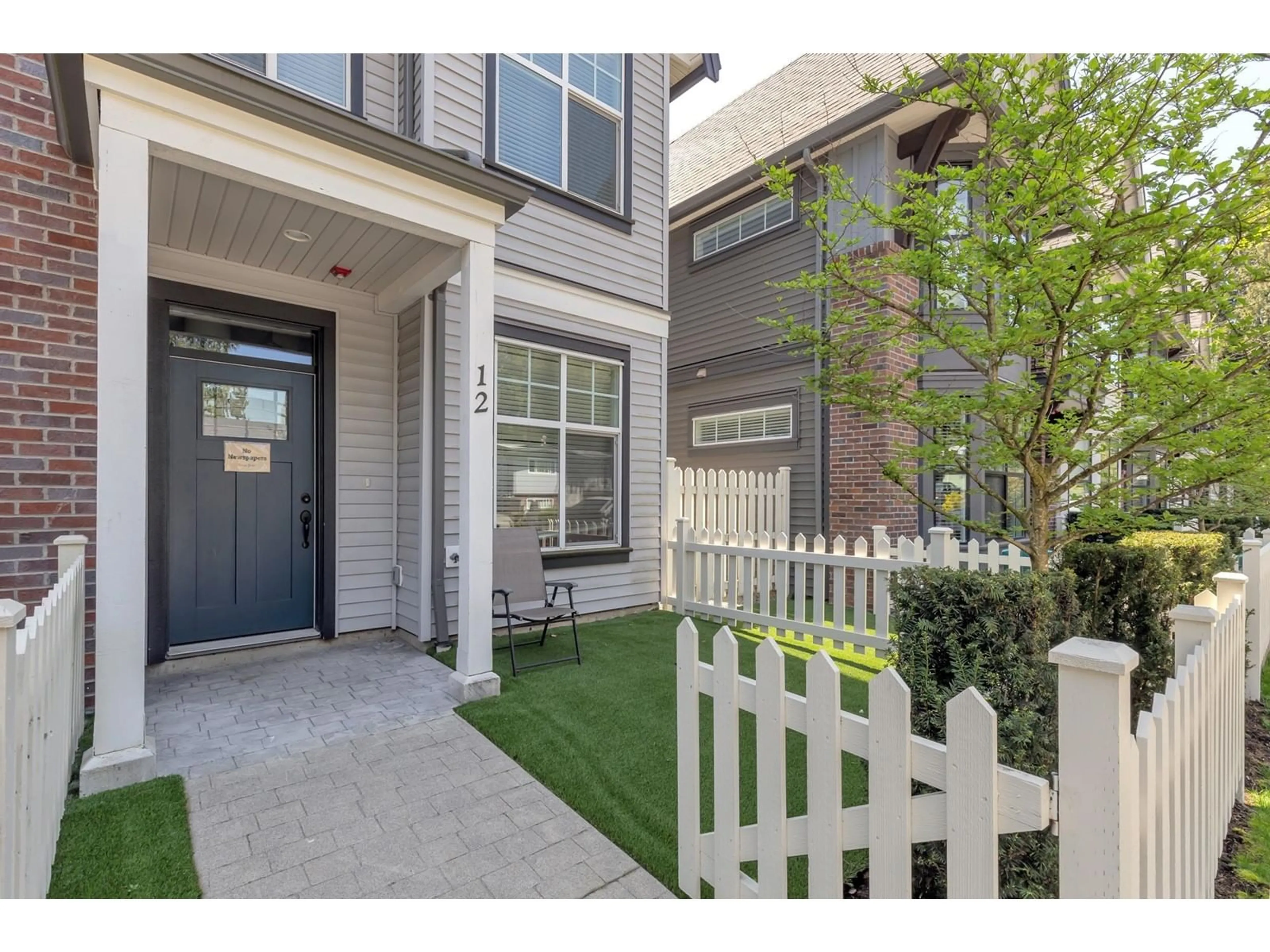 Indoor entryway for 12 33460 LYNN AVENUE, Abbotsford British Columbia V2S0H6