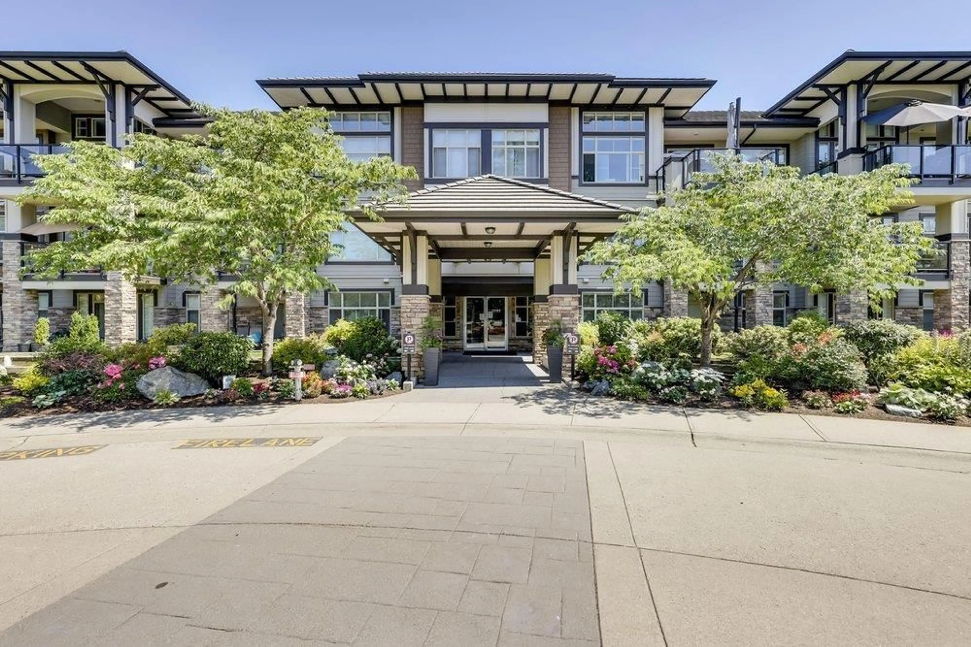 Patio, unknown for 205 - 15185 36, Surrey British Columbia V3Z4R3