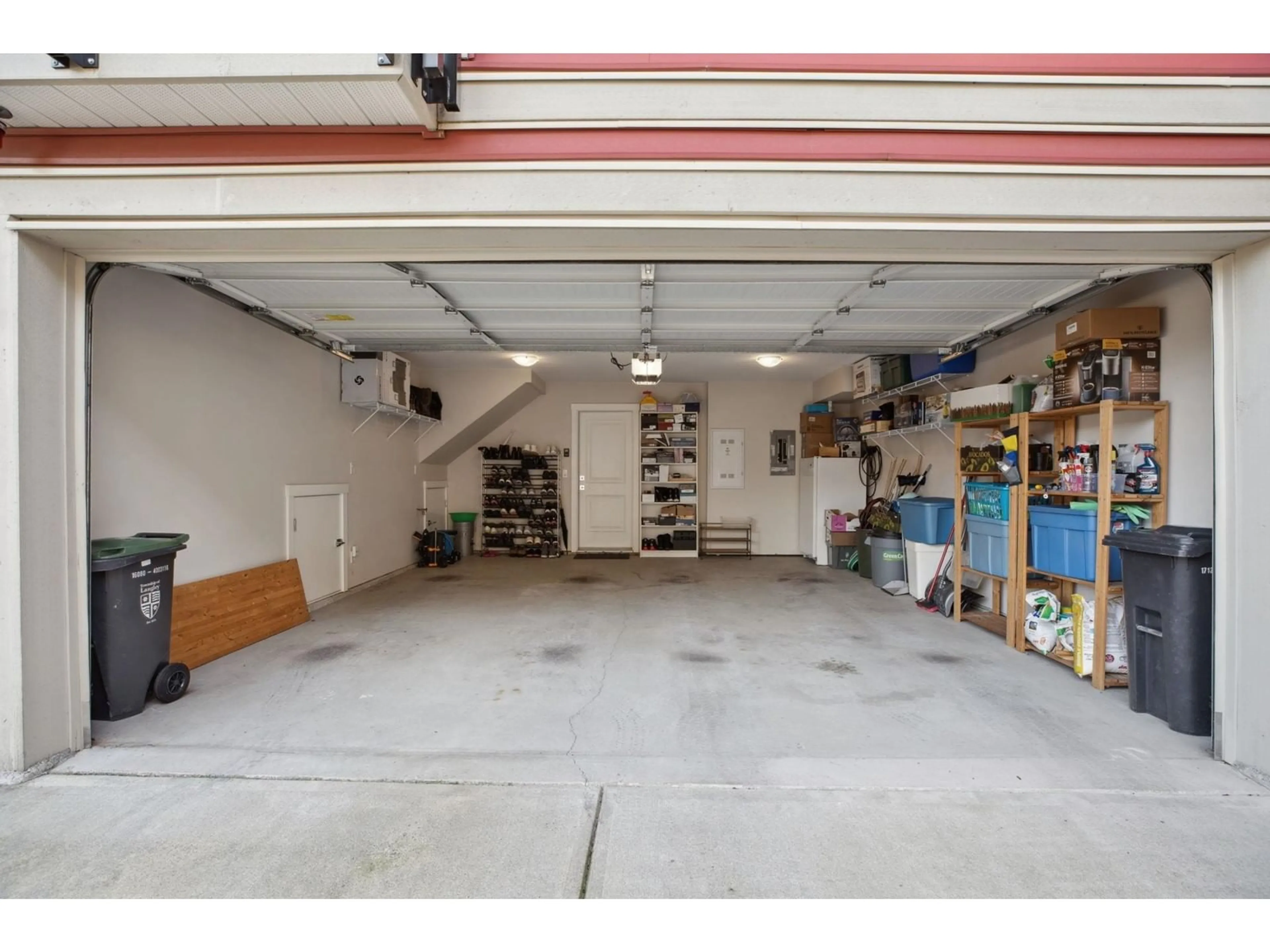 Indoor garage for 27 20498 82 AVENUE, Langley British Columbia V2Y0V1