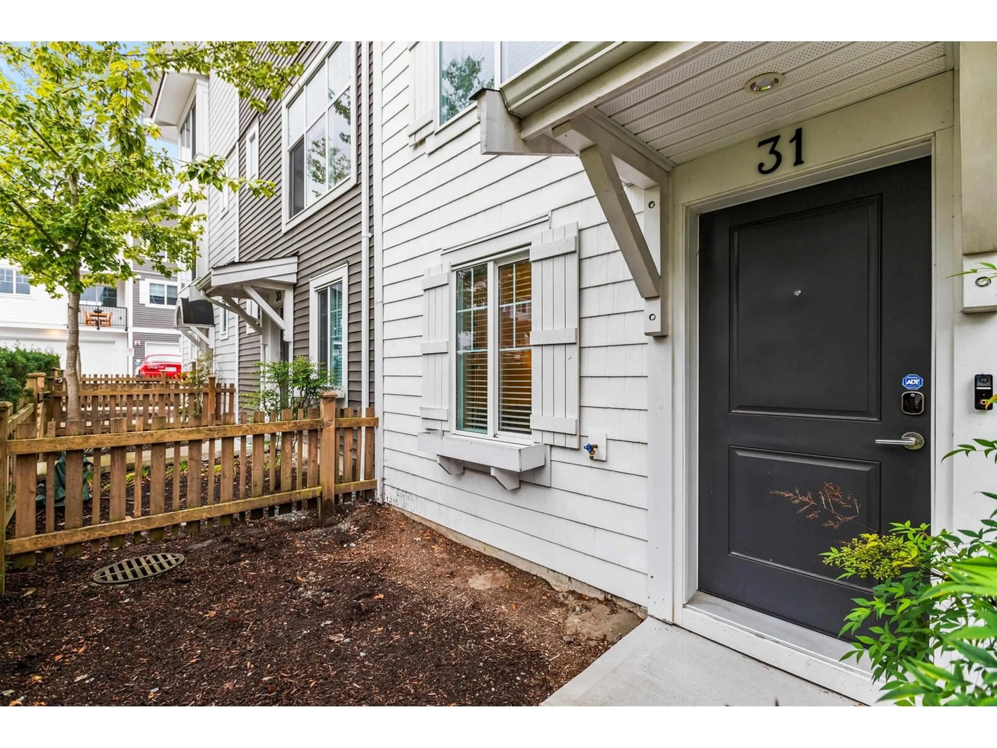 Indoor entryway for 31 20451 84 AVENUE, Langley British Columbia V2Y0X5