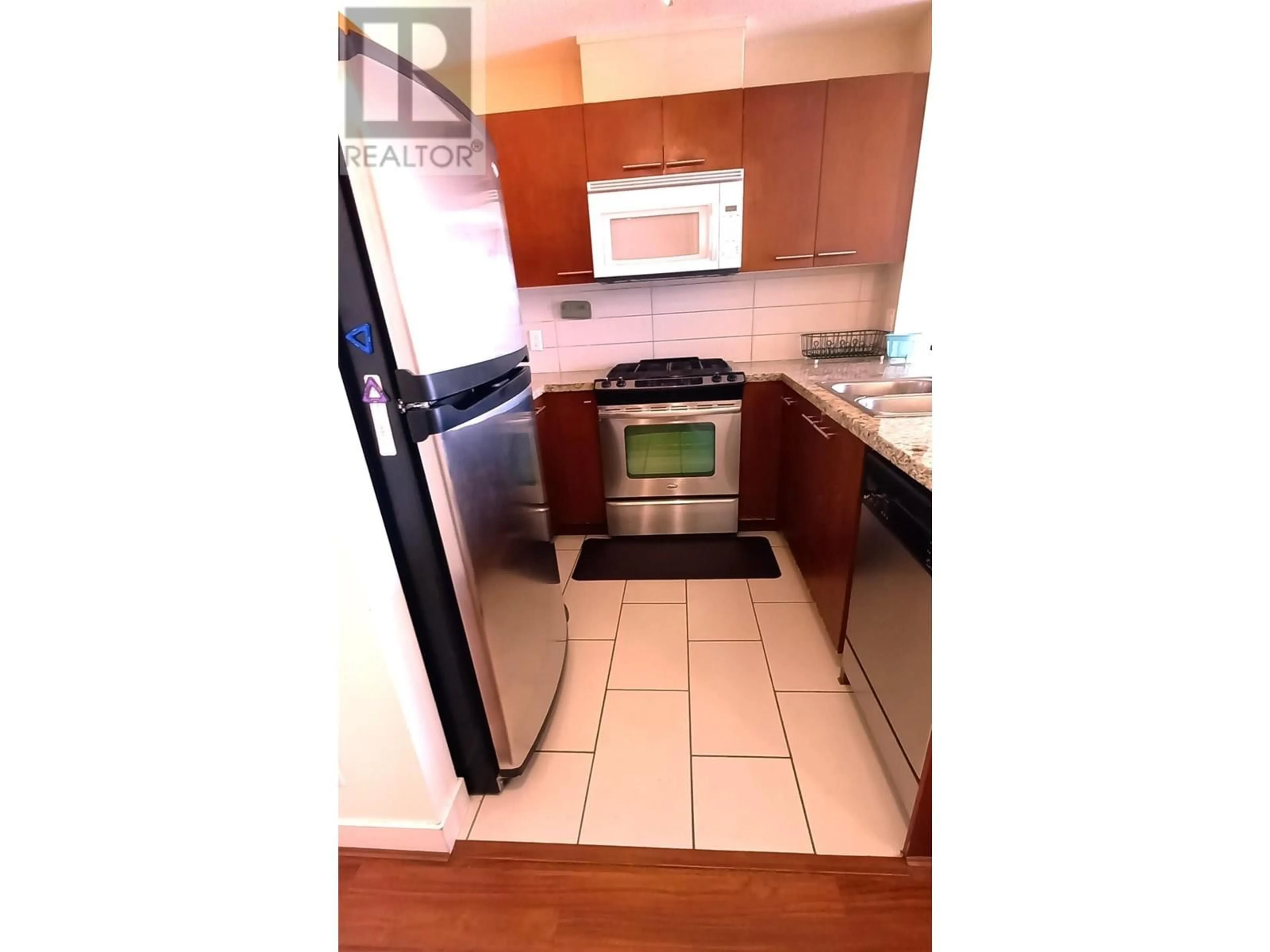 Standard kitchen, unknown for 902 - 9171 FERNDALE ROAD, Richmond British Columbia V6Y0A5