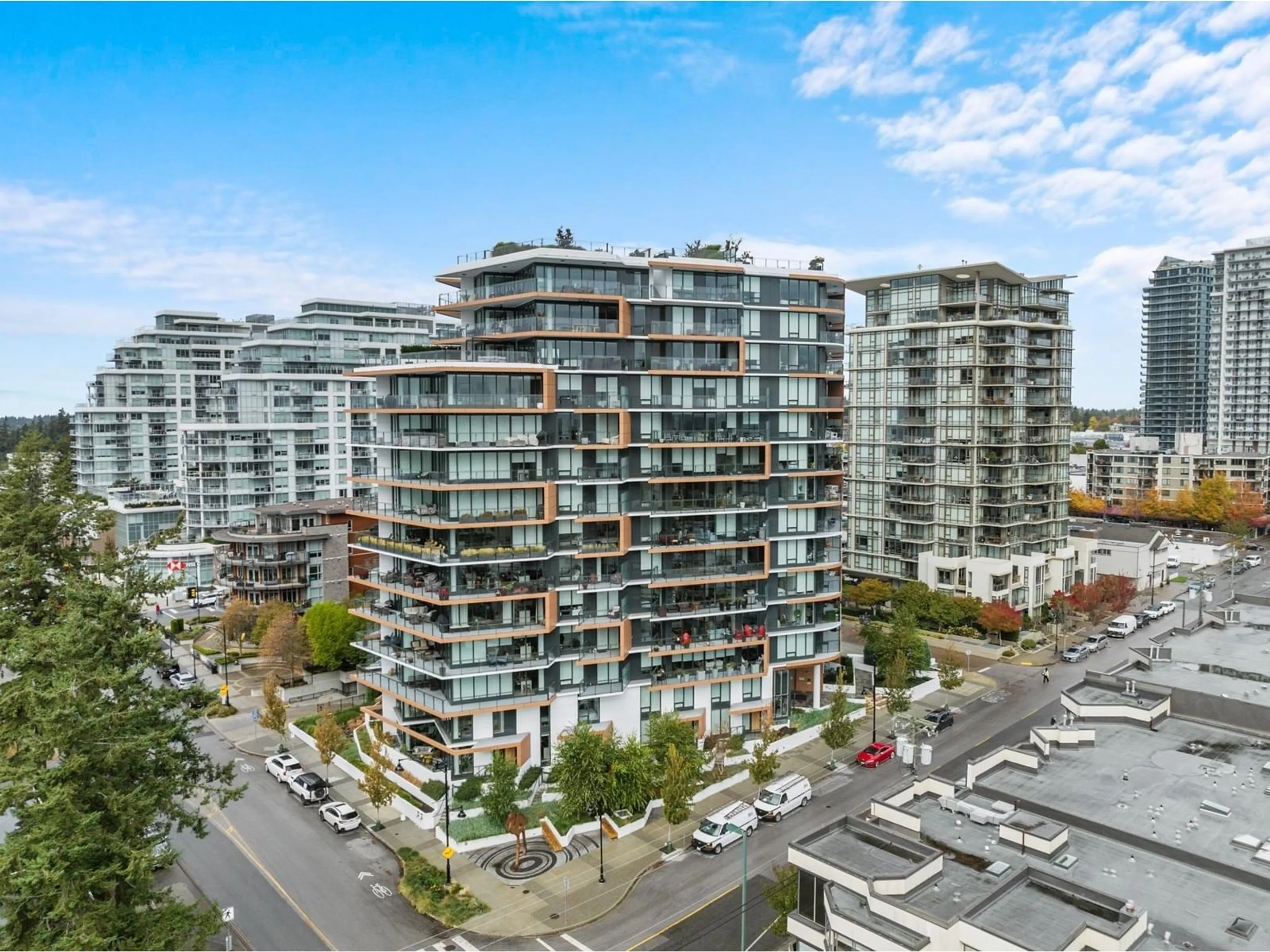 A pic from outside/outdoor area/front of a property/back of a property/a pic from drone, city buildings view from balcony for TH1 1439 GEORGE STREET, White Rock British Columbia V4B0B9