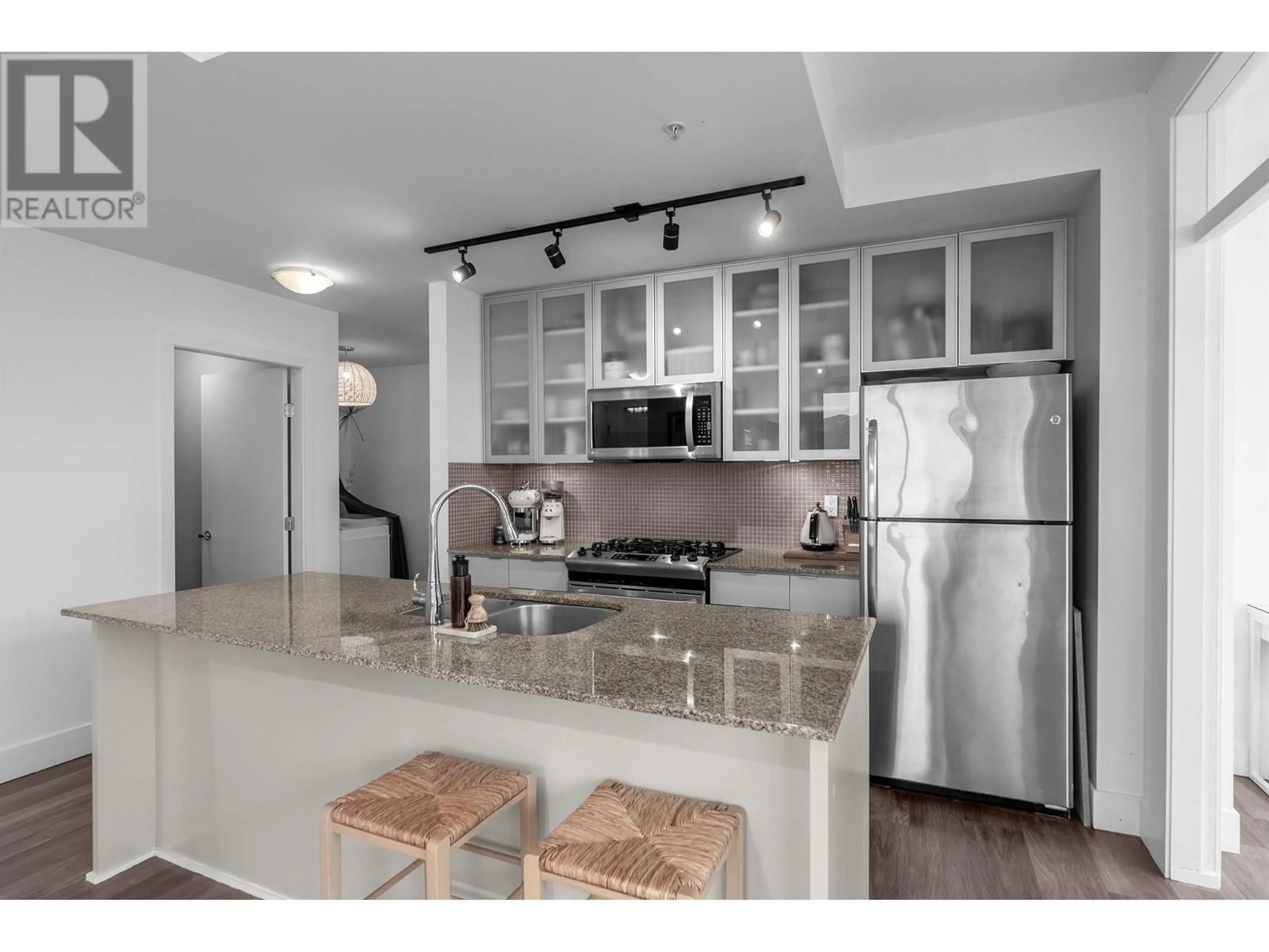 Open concept kitchen, unknown for 404 298 E 11TH AVENUE, Vancouver British Columbia V5T0A2