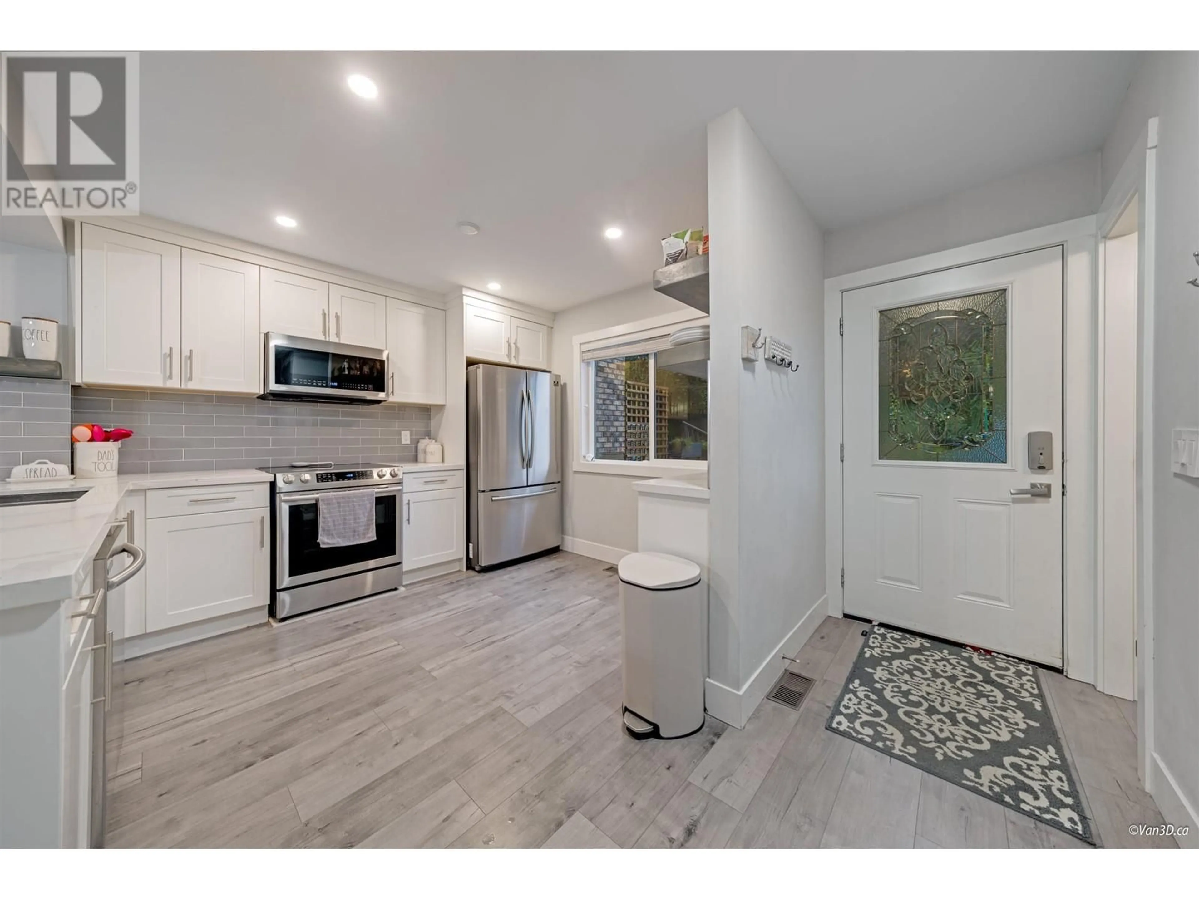 Open concept kitchen, unknown for 327B EVERGREEN DRIVE, Port Moody British Columbia V3H1S1