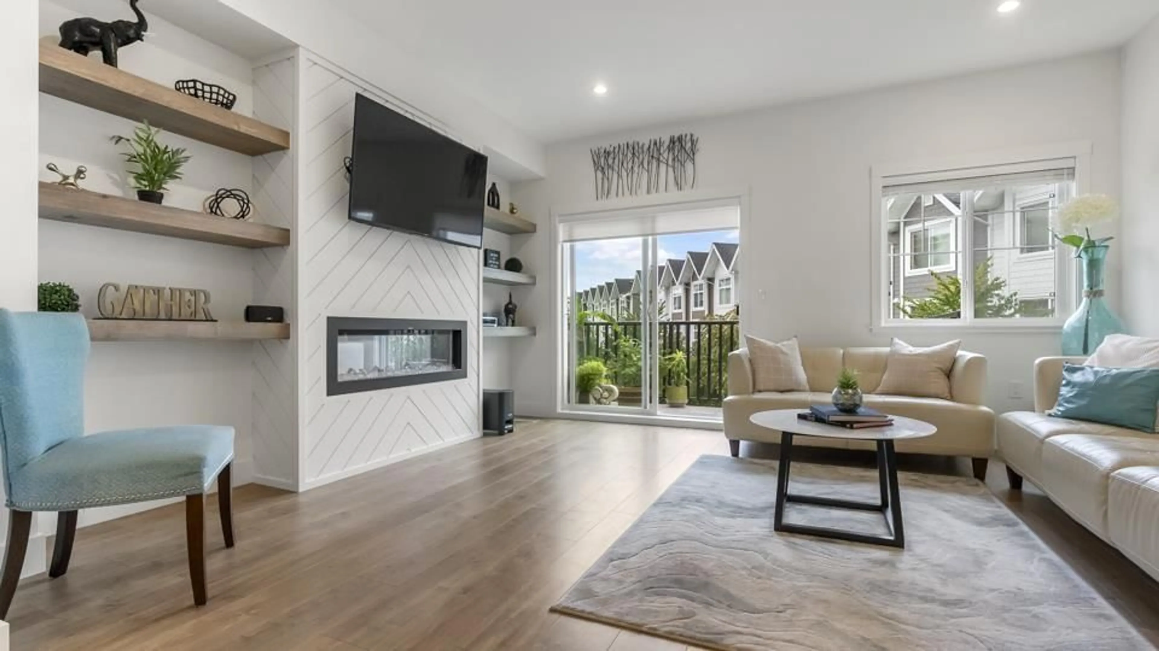 Living room with furniture, wood/laminate floor for 65 14541 WINTER CRESCENT, Surrey British Columbia V4P0G5