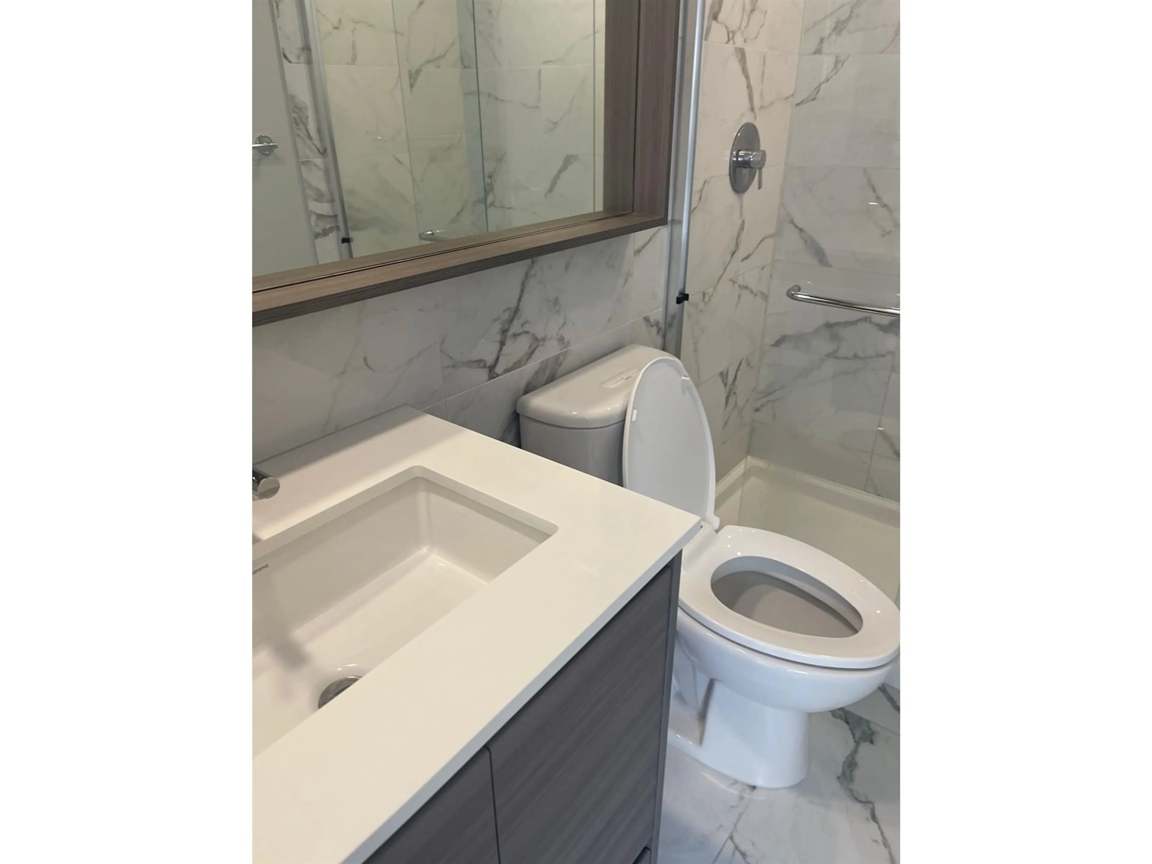 Unknown for 1112 - 10626 CITY, Surrey British Columbia V3T0S3