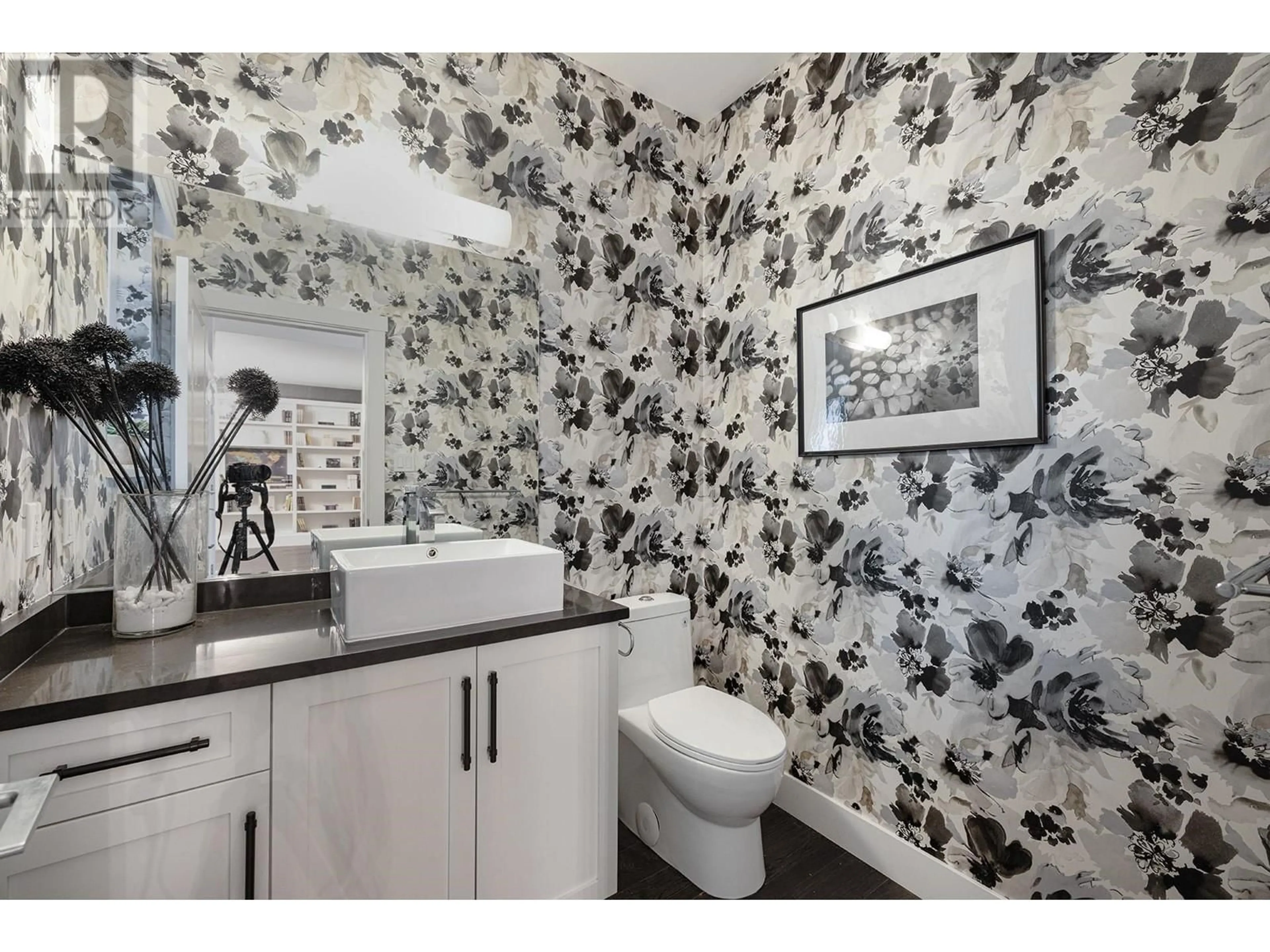 Contemporary bathroom, ceramic/tile floor for 1432 ARGYLE STREET, Coquitlam British Columbia V3E0L3