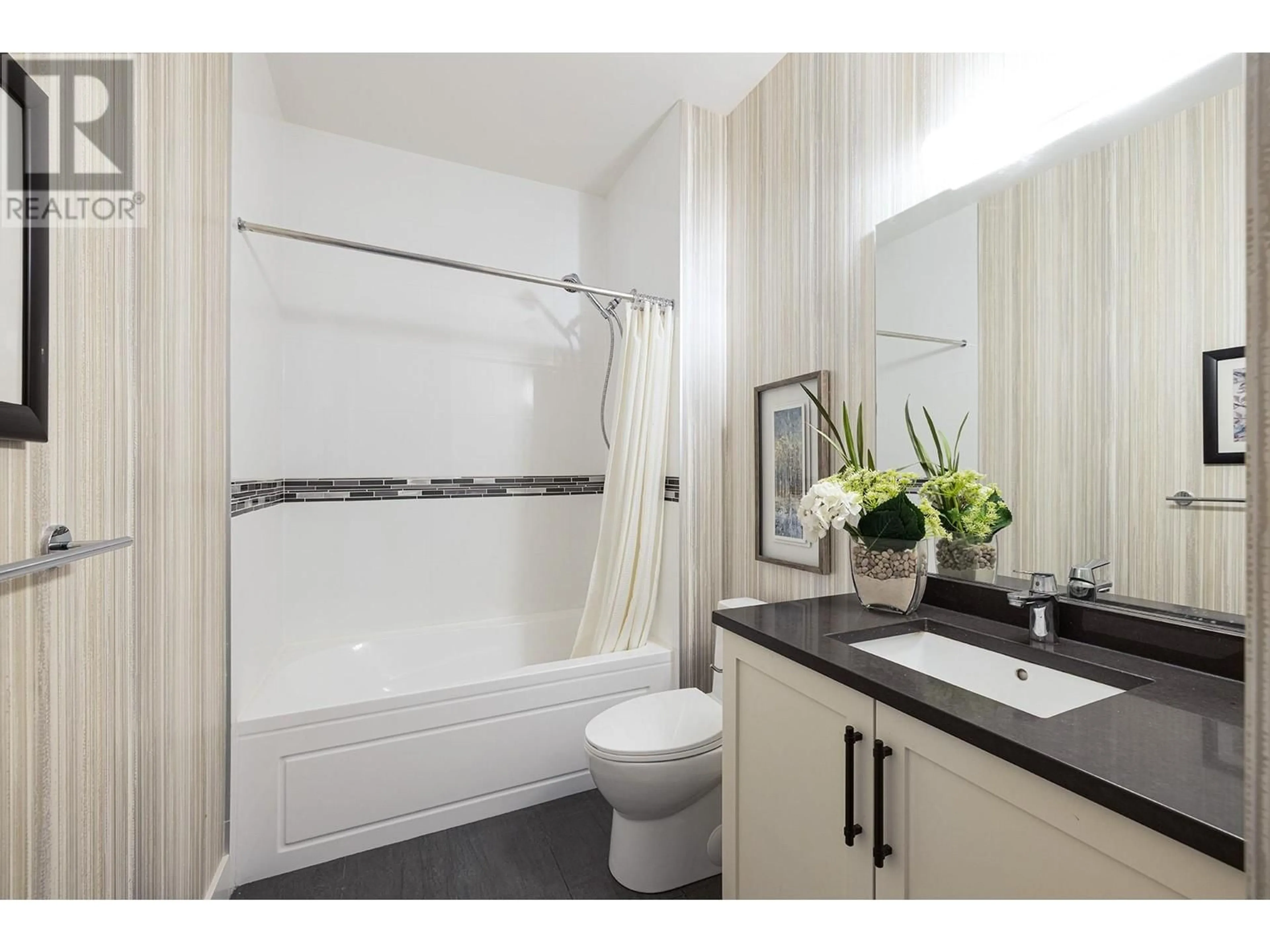 Standard bathroom, ceramic/tile floor for 1432 ARGYLE STREET, Coquitlam British Columbia V3E0L3