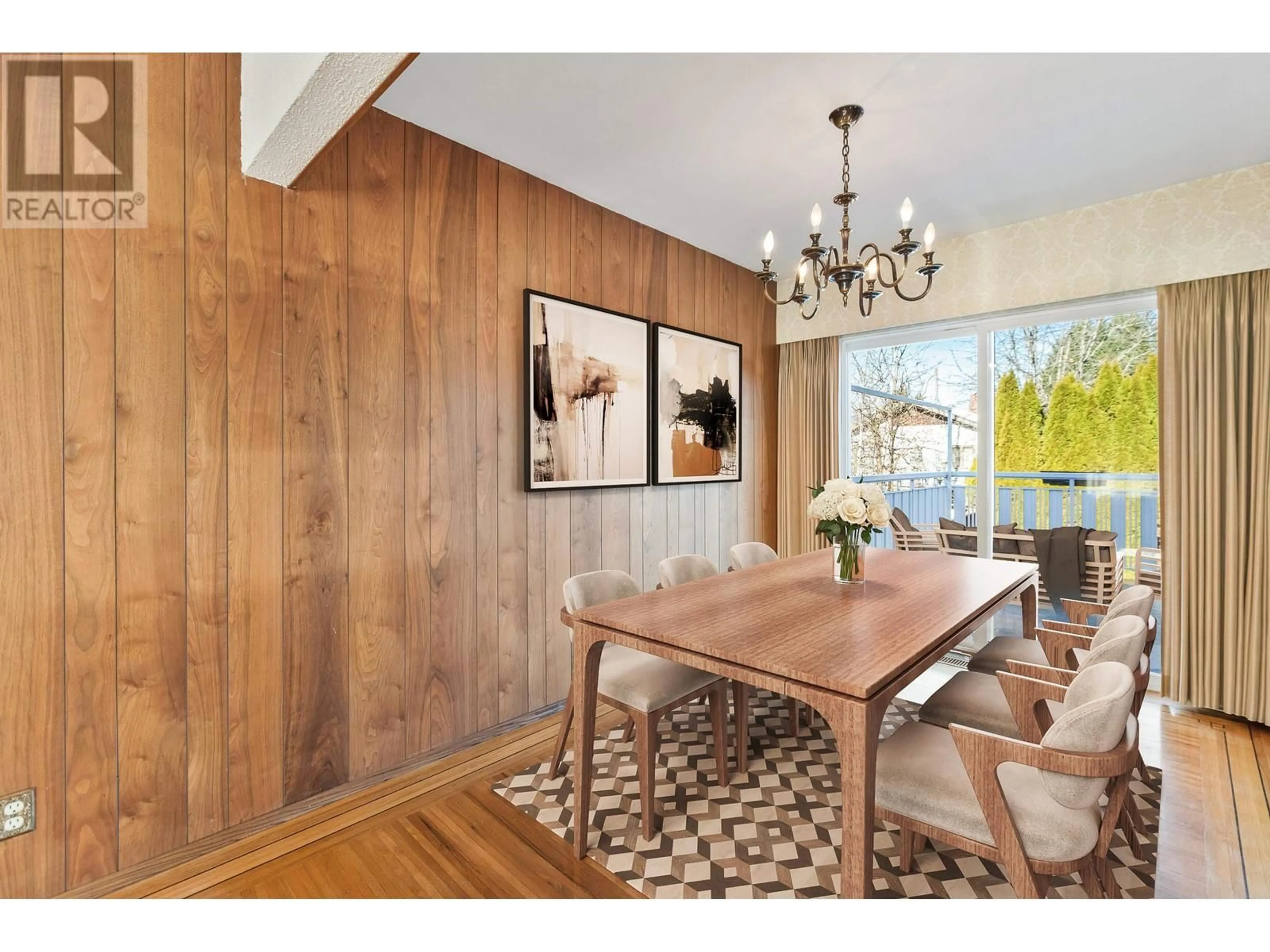 Dining room, wood/laminate floor for 805 EVERETT CRESCENT, Burnaby British Columbia V5A2N3