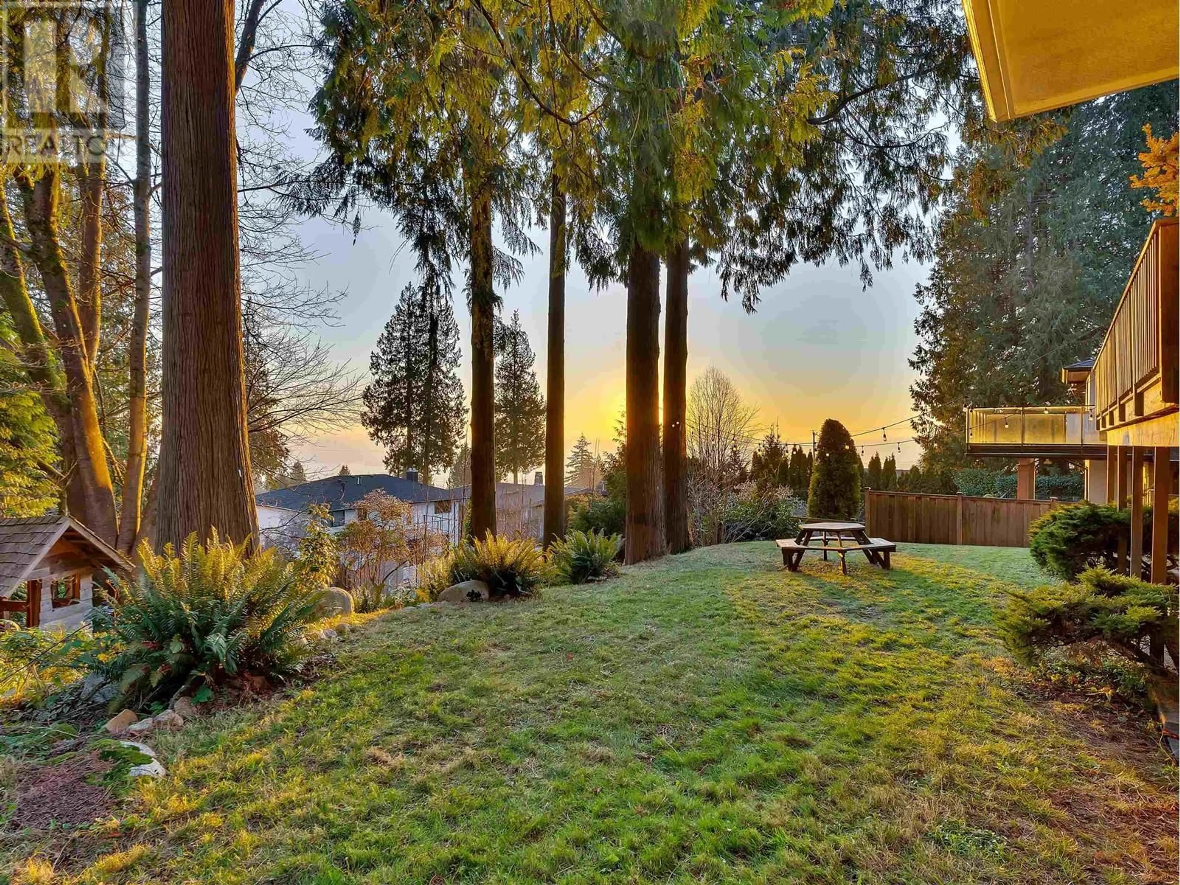 Patio, water/lake/river/ocean view for 239 TAMARACK ROAD, North Vancouver British Columbia V7N1S3