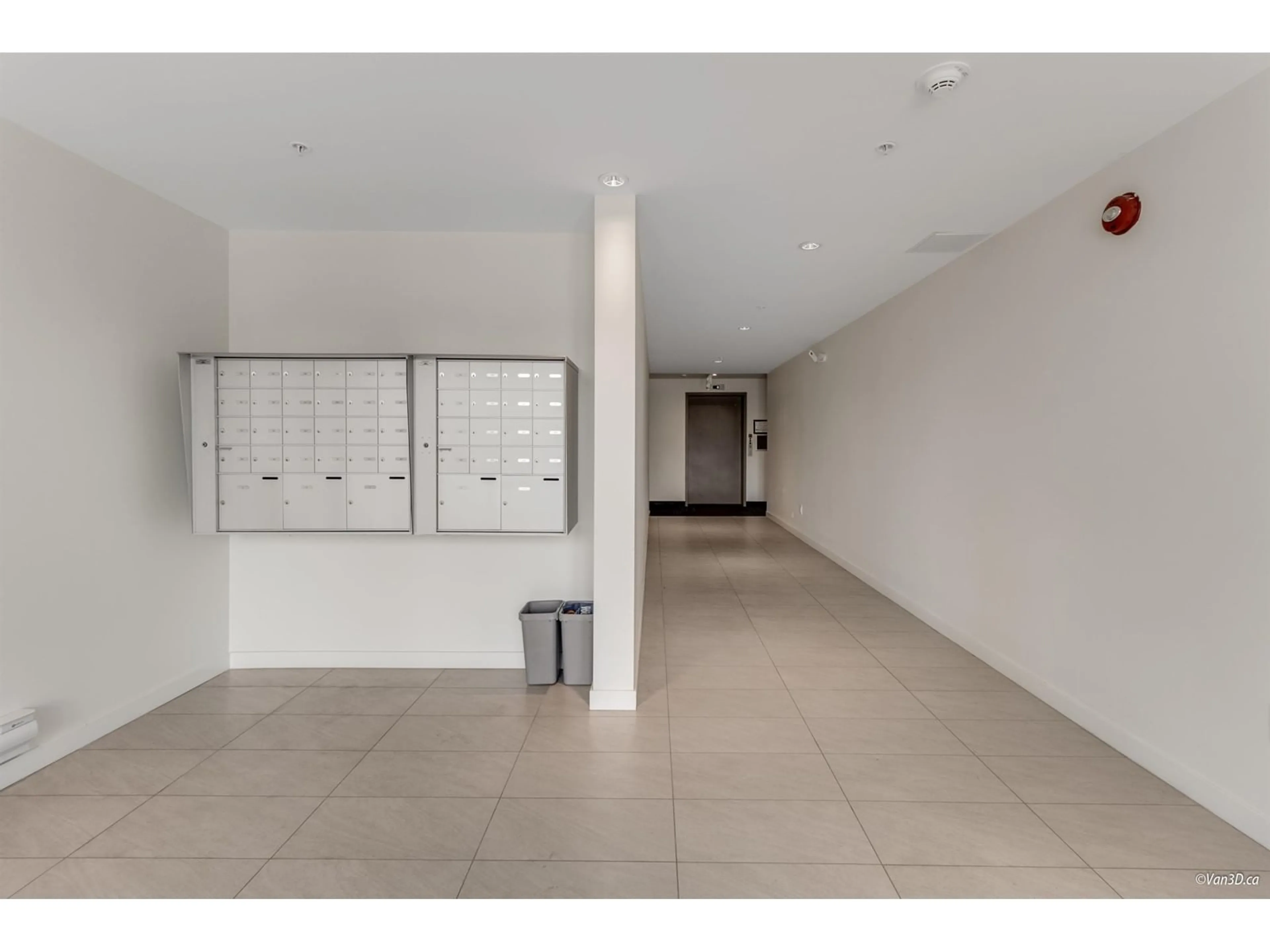 Indoor foyer for 209 - 5420 208, Langley British Columbia V3A2J9