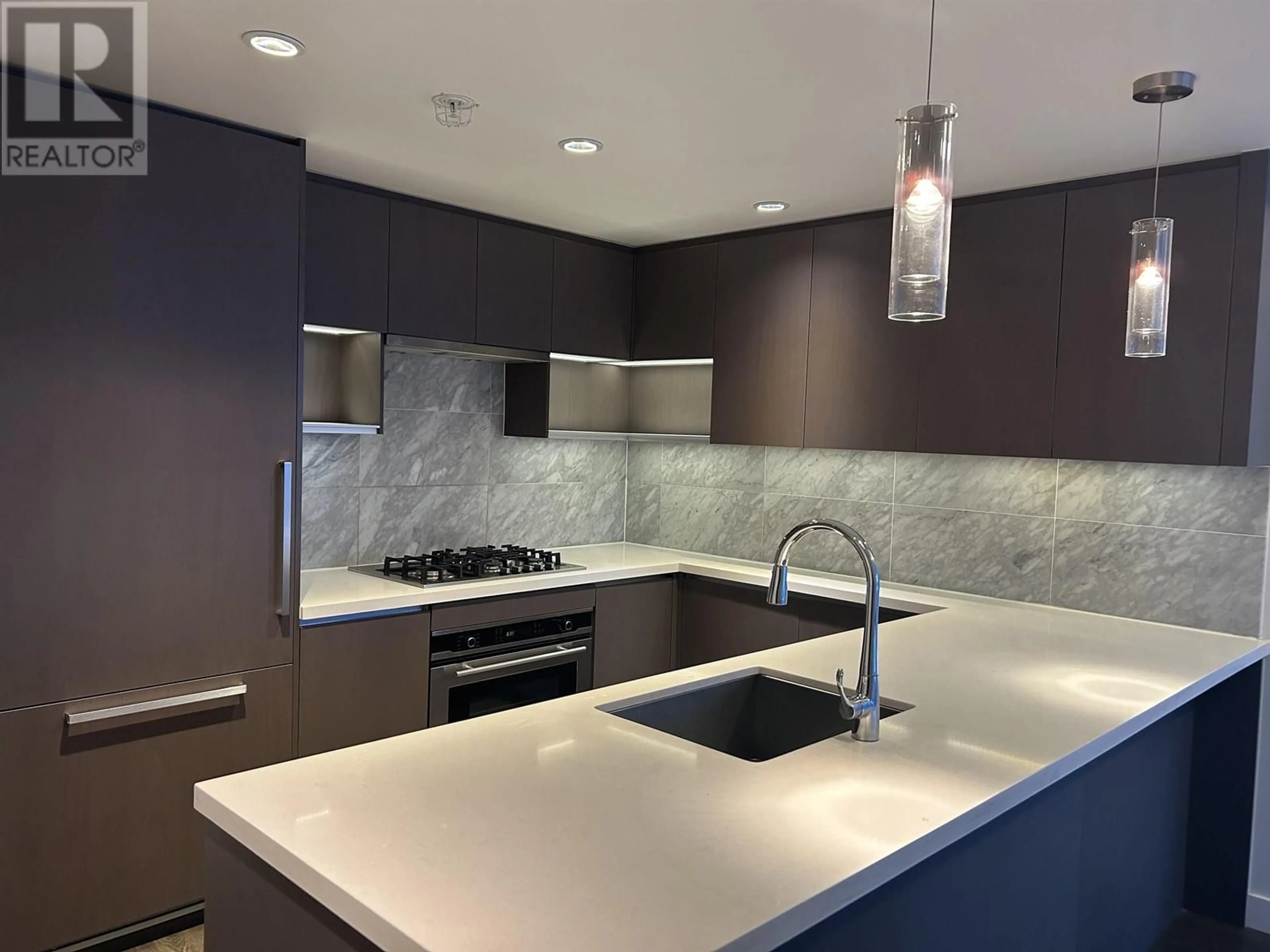 Contemporary kitchen, unknown for 2909 6538 NELSON AVENUE, Burnaby British Columbia V5H0G5