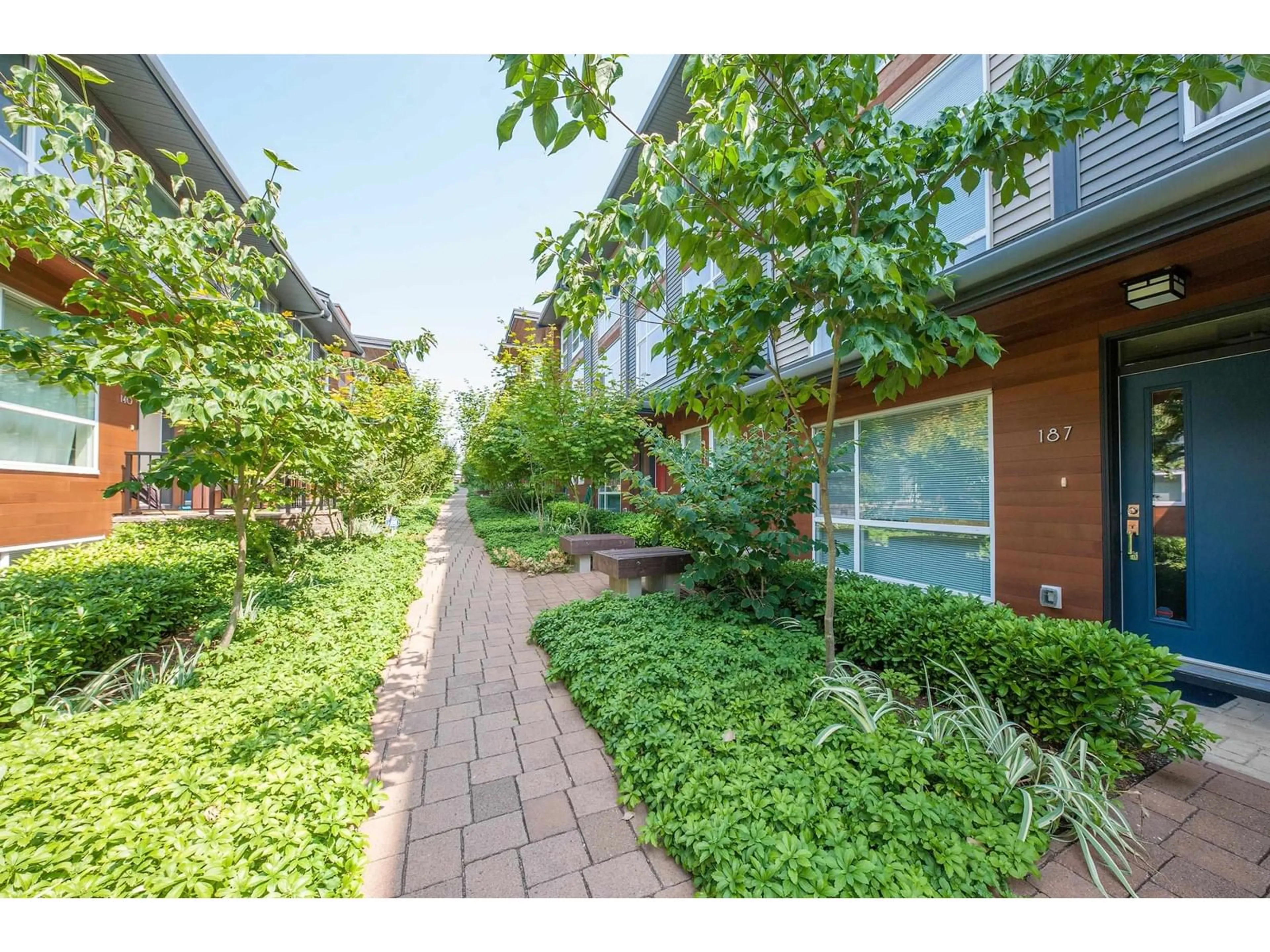 Patio, street for 185 - 2228 162, Surrey British Columbia V3Z6P4
