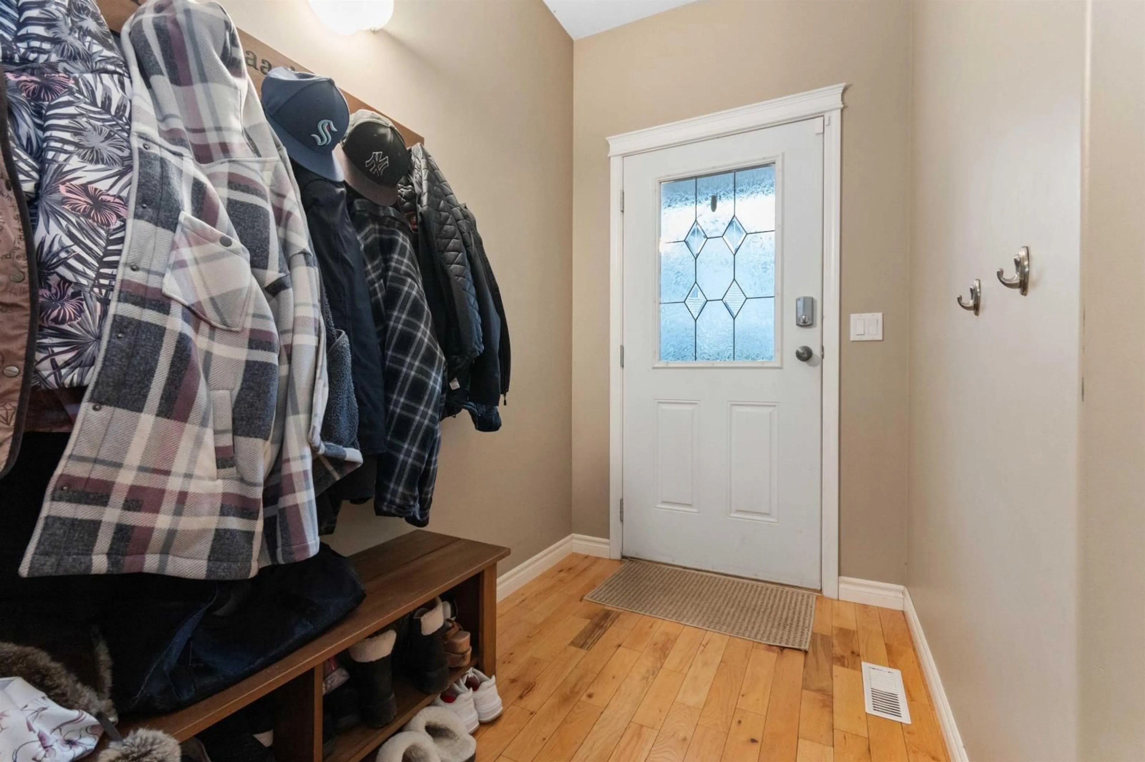 Indoor entryway for 159 46360 VALLEYVIEW ROAD|Promontory, Chilliwack British Columbia V2R5L7