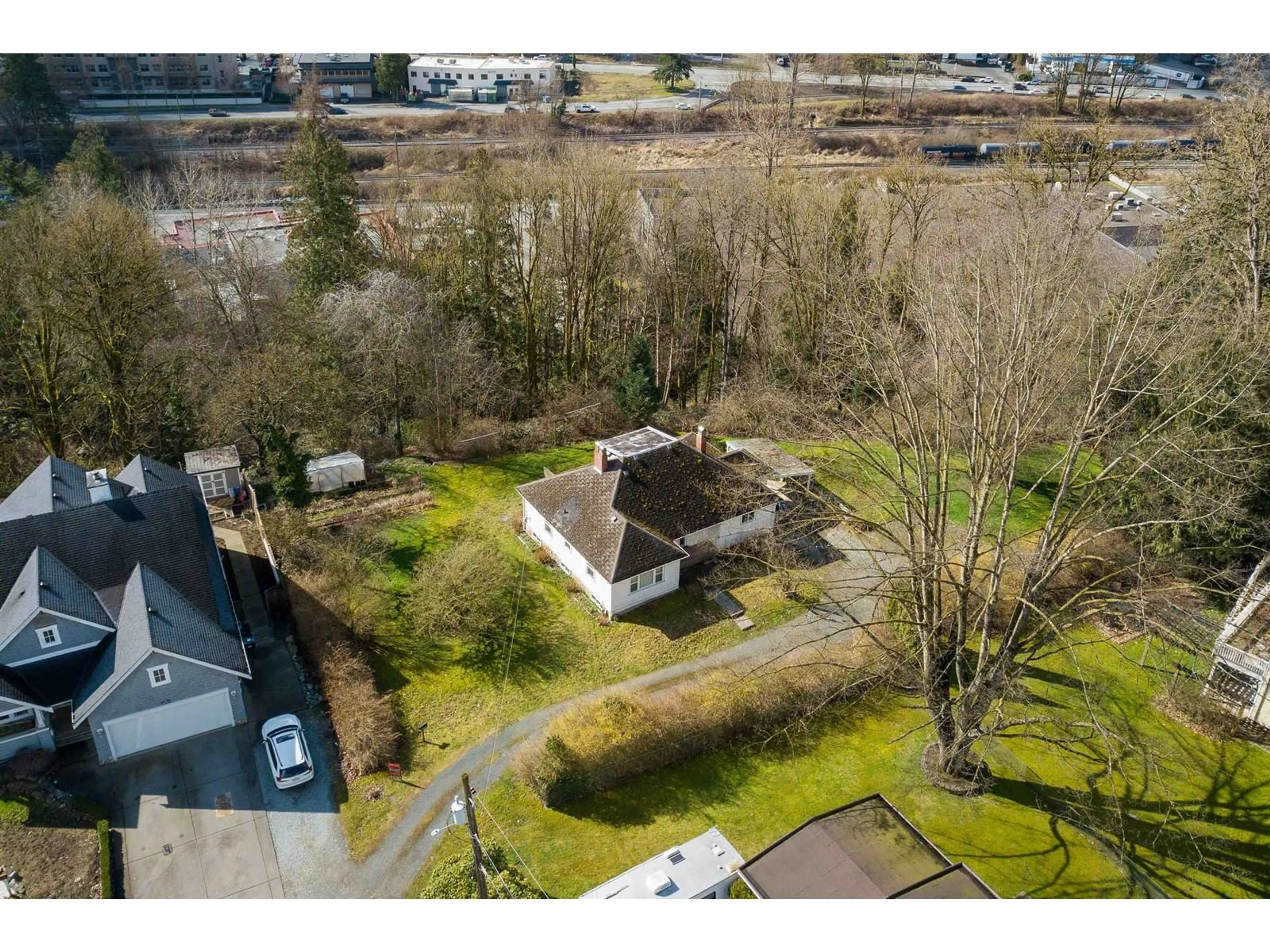 A pic from outside/outdoor area/front of a property/back of a property/a pic from drone, unknown for 34150 GLENWILL, Abbotsford British Columbia V2S1X6