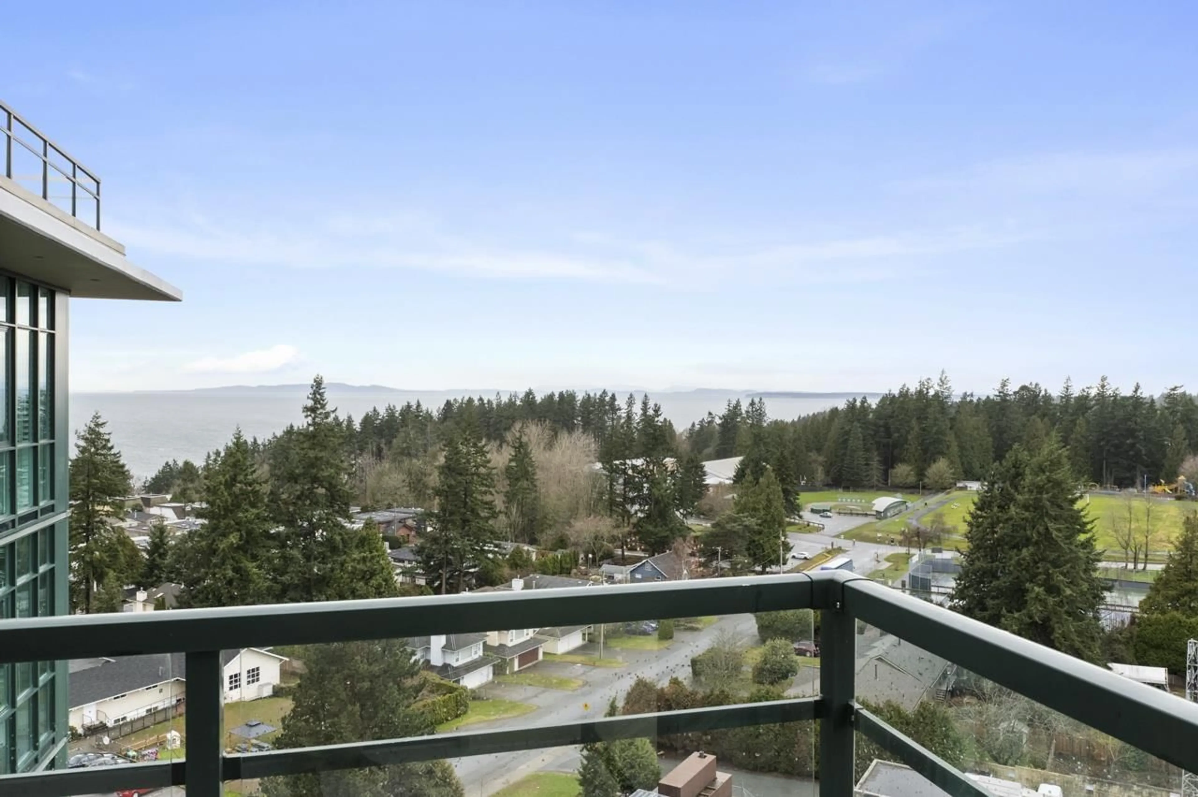 Unknown for 903 14824 NORTH BLUFF ROAD, White Rock British Columbia V4B3E2