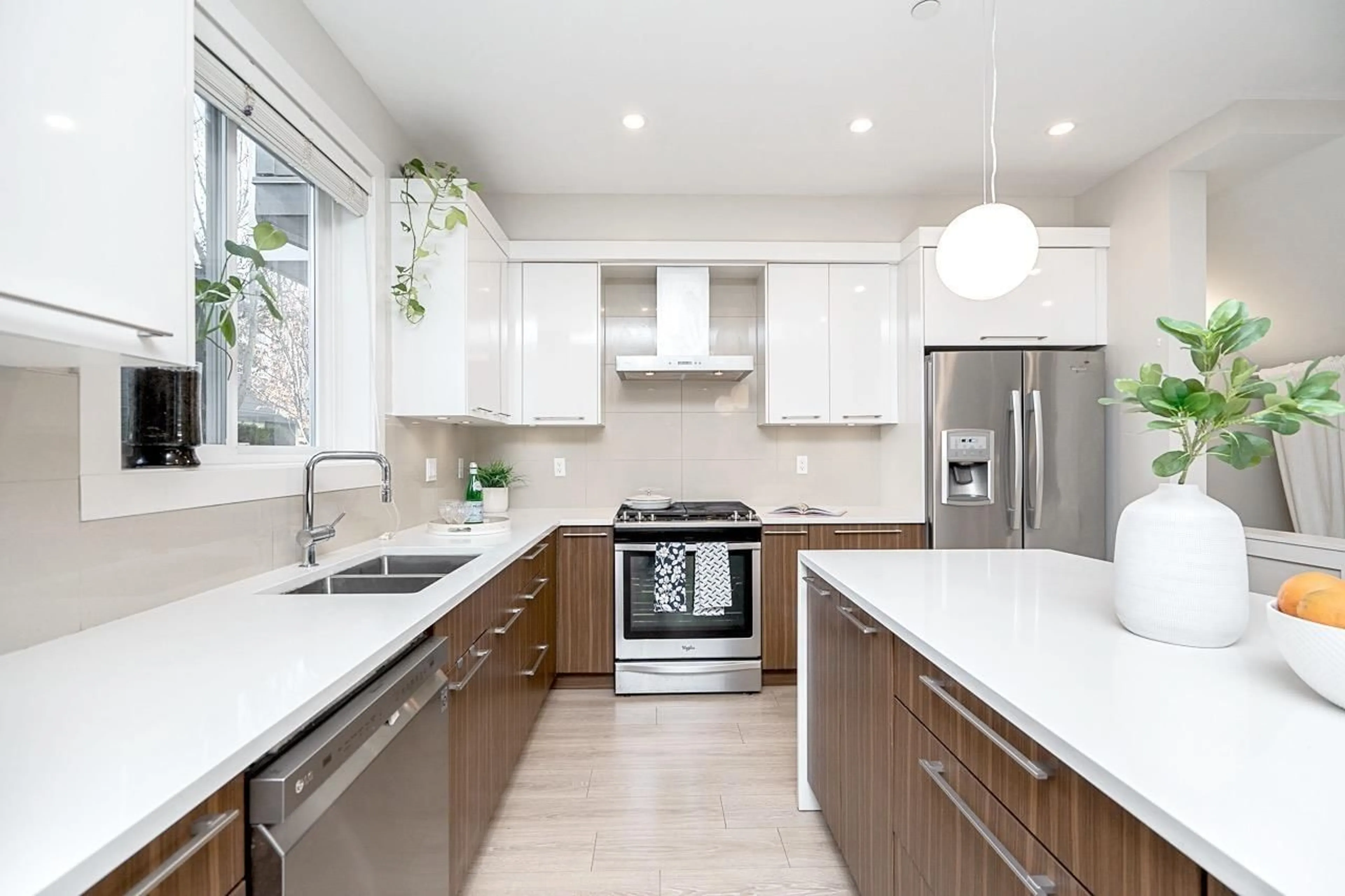 Open concept kitchen, unknown for 78 7665 209 STREET, Langley British Columbia V2Y0V2